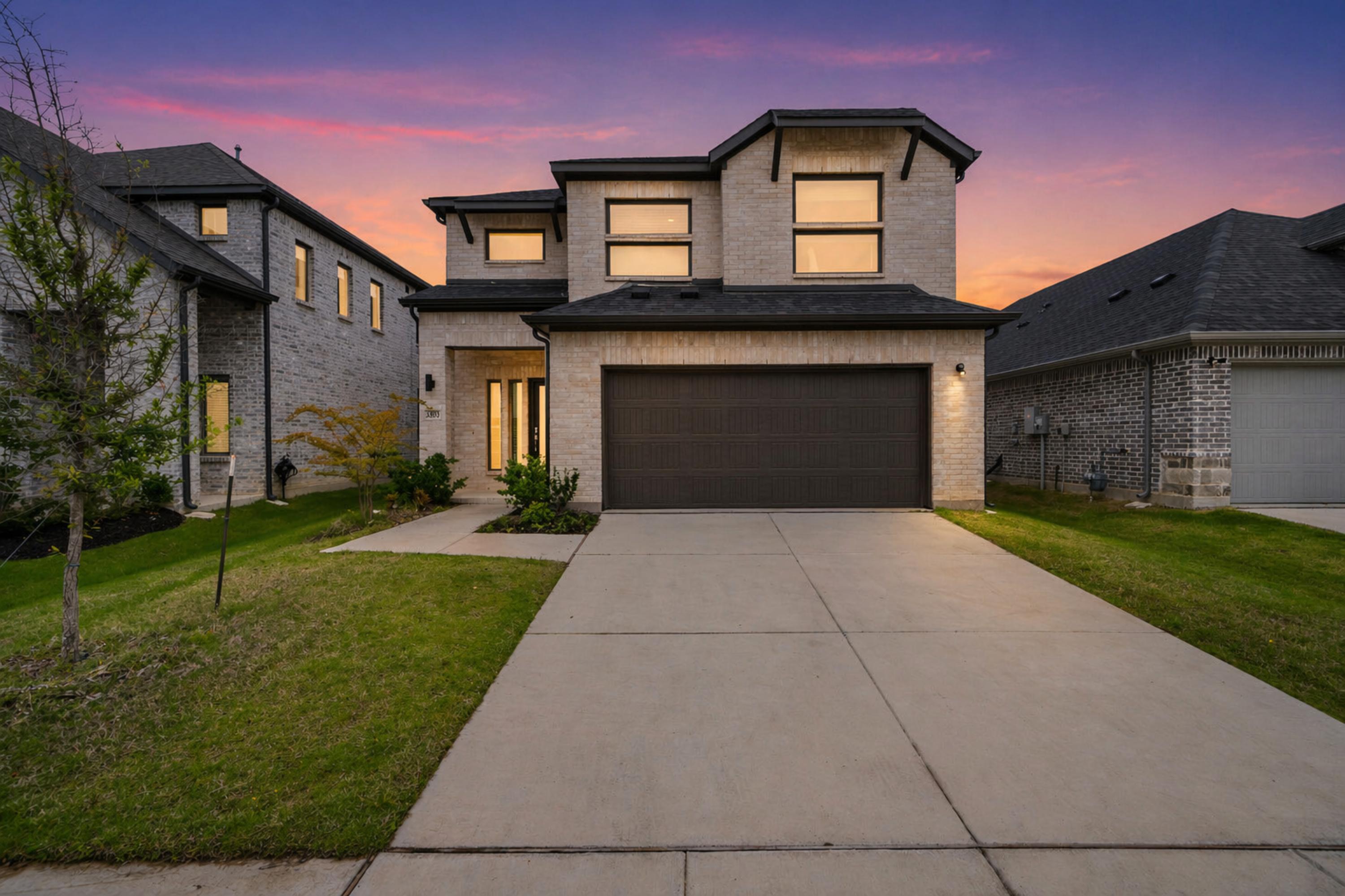  High Ceilings, Natural Light, and Modern Elegance in McKinney ISD - 物件實景