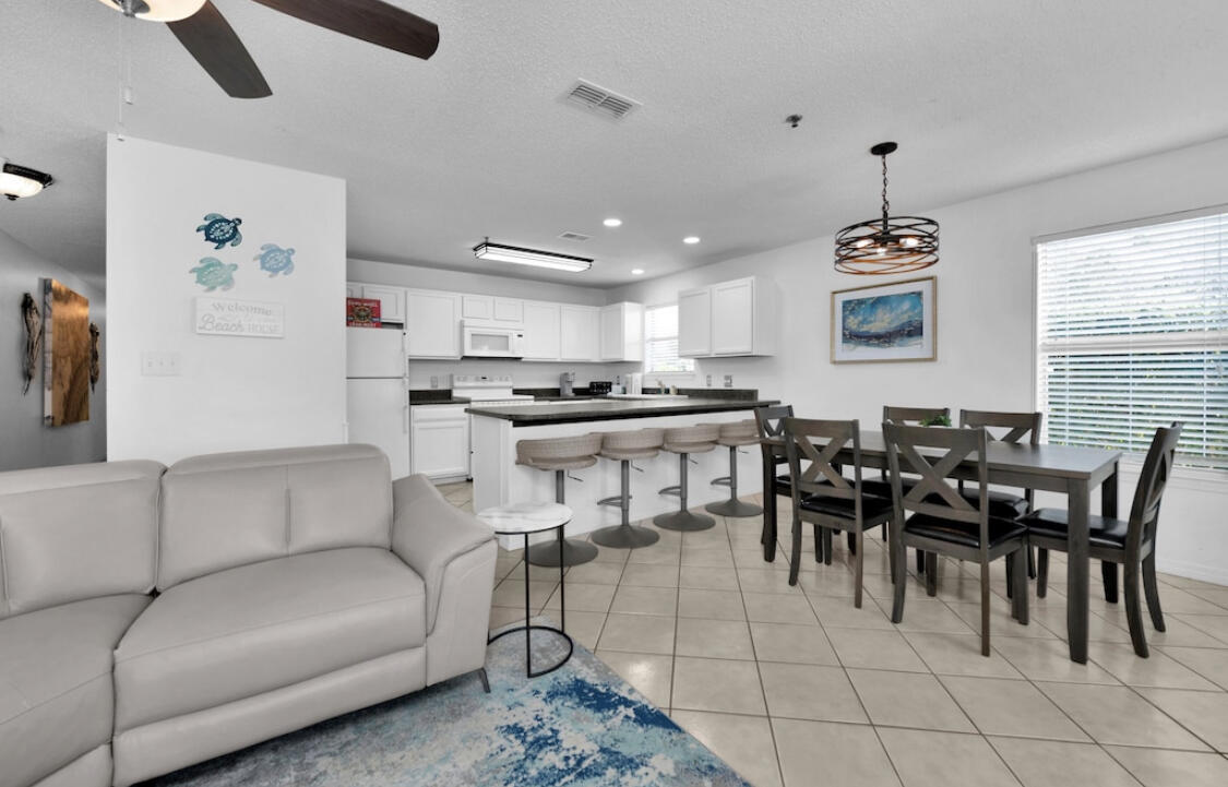 Destin, Florida, 32541, United States, 2 Bedrooms Bedrooms, ,2 BathroomsBathrooms,Residential,For Sale,1938965