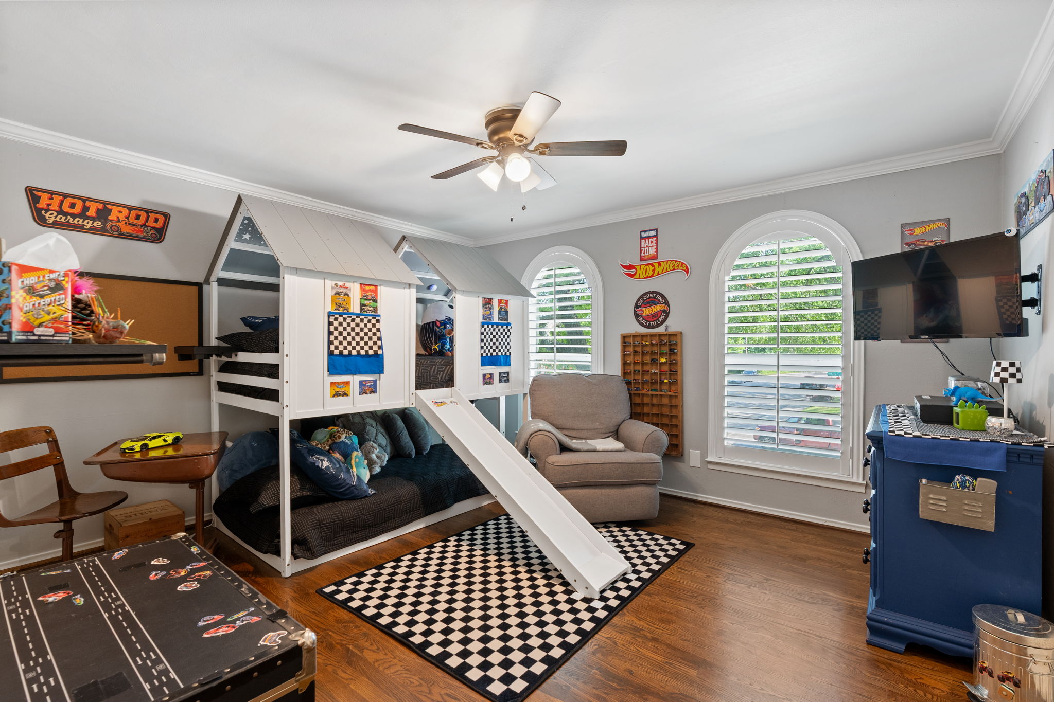  9683 Whitehurst Drive - 物件實景