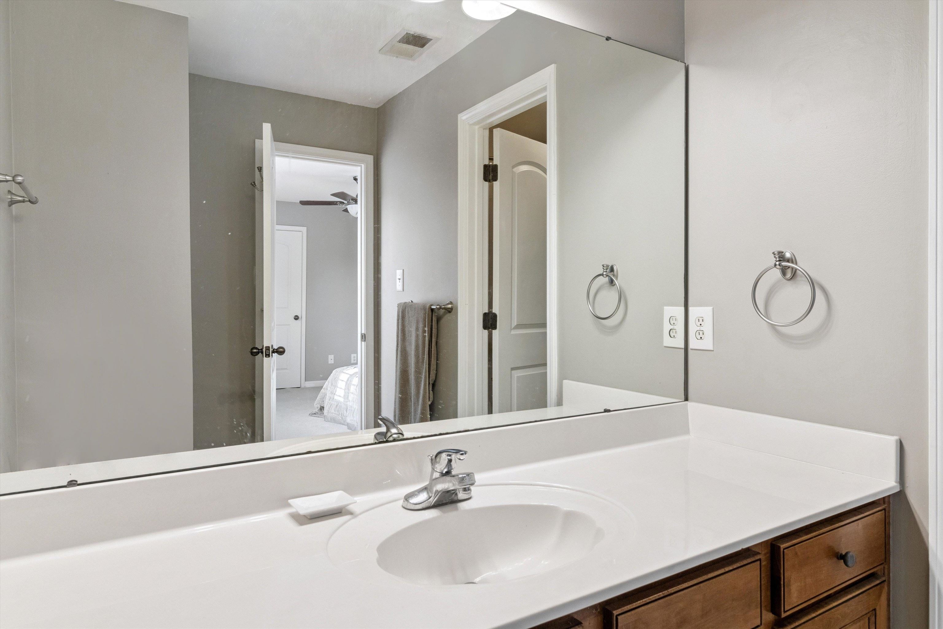 Collierville, Tennessee, 38017, United States, 5 Bedrooms Bedrooms, ,3 BathroomsBathrooms,Residential,For Sale,1907336
