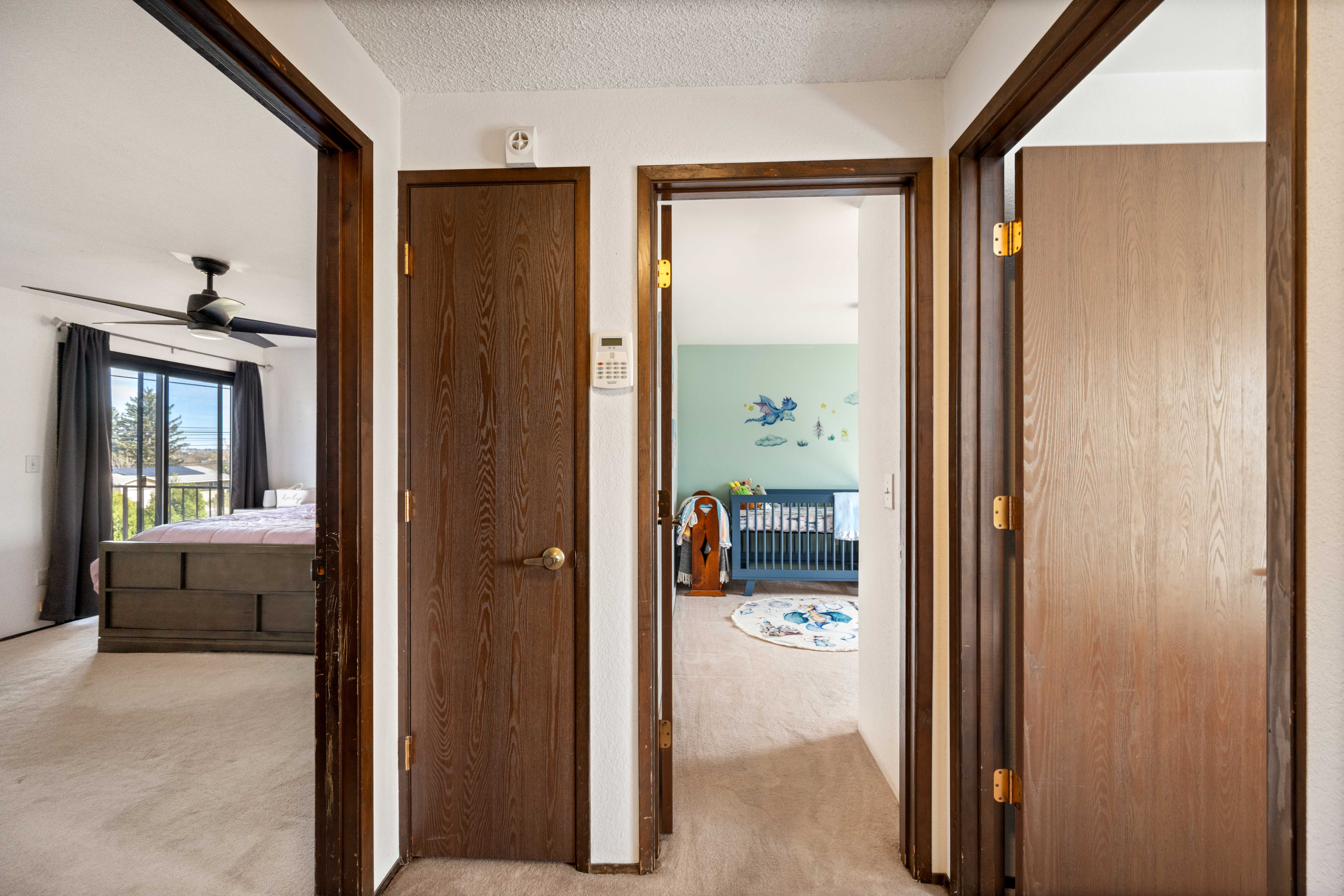  Stunning Views & Solar Panel Efficiency - 物件實景