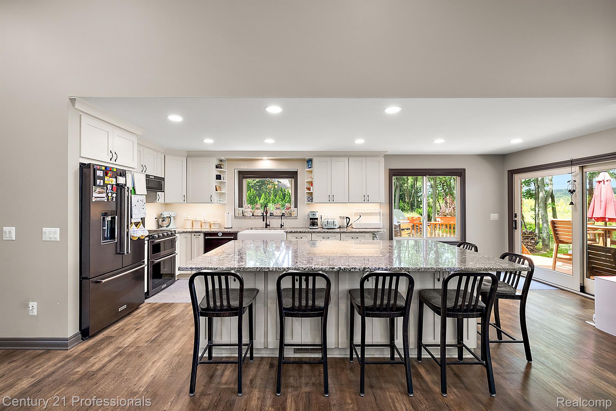 Davisburg, Michigan, 48350, United States, 5 Bedrooms Bedrooms, ,4 BathroomsBathrooms,Residential,For Sale,1978362