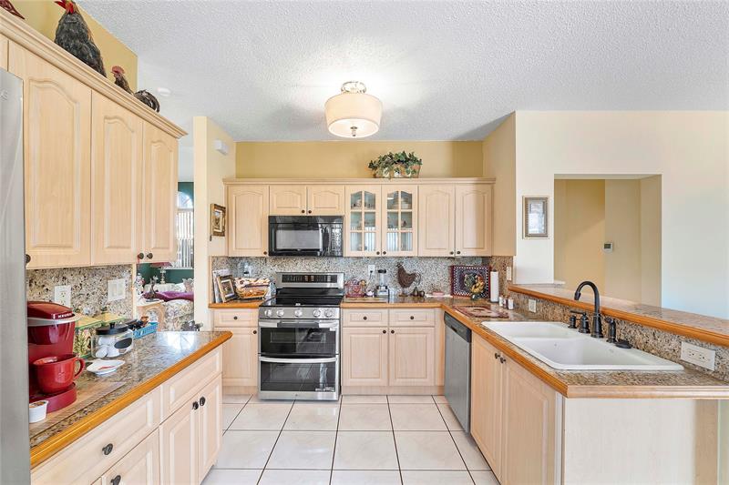 Davie, Florida, 33325, United States, 4 Bedrooms Bedrooms, ,3 BathroomsBathrooms,Residential,For Sale,1837198