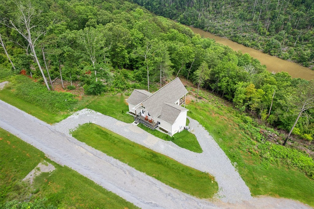 Ellijay, Georgia, 30540, United States, 3 Bedrooms Bedrooms, ,3 BathroomsBathrooms,Residential,For Sale,1859114