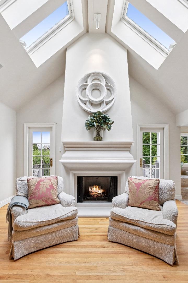 Burlingame, California, 94010, United States, 3 Bedrooms Bedrooms, ,3 BathroomsBathrooms,Residential,For Sale,1991997