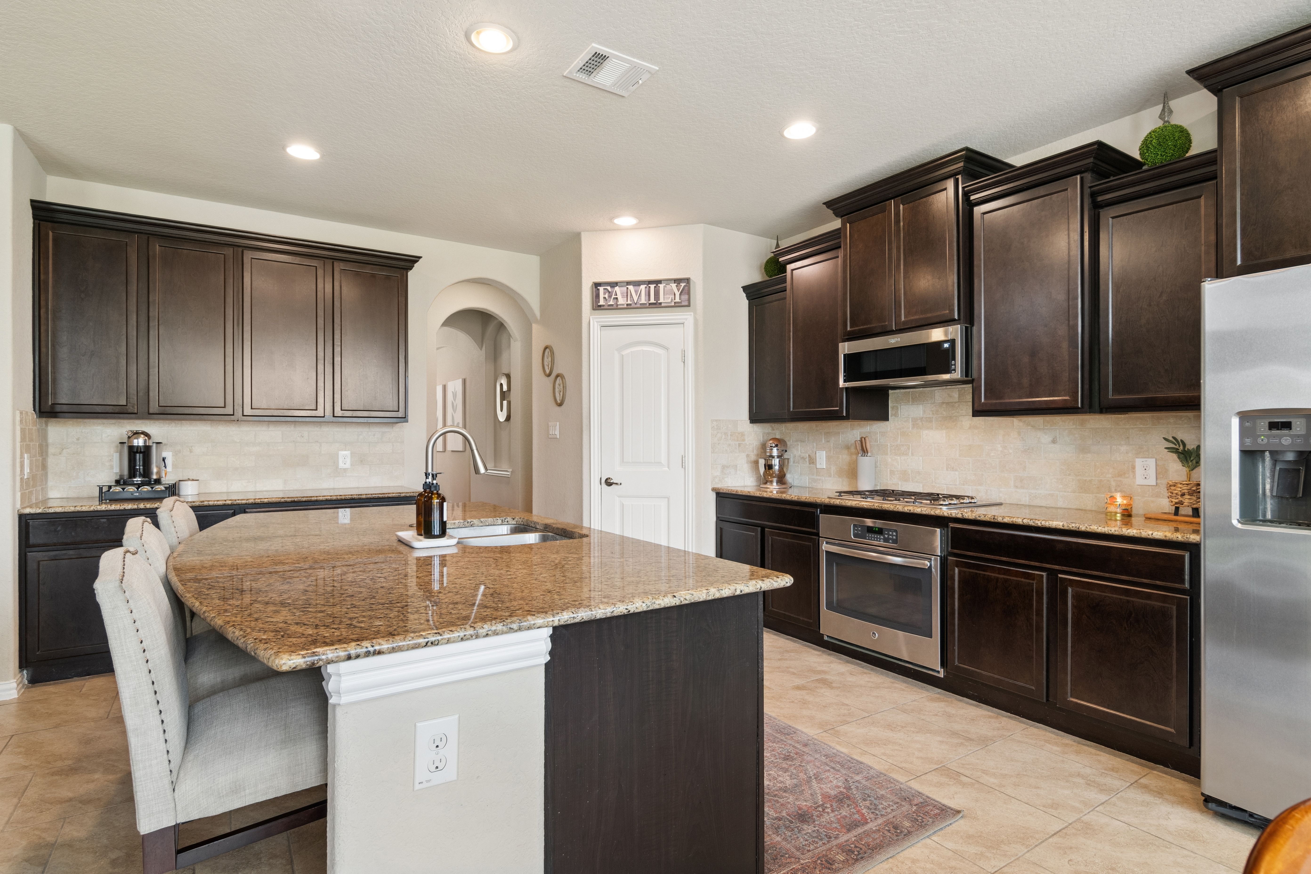  Open Concept Living in Kallison Ranch - 物件實景