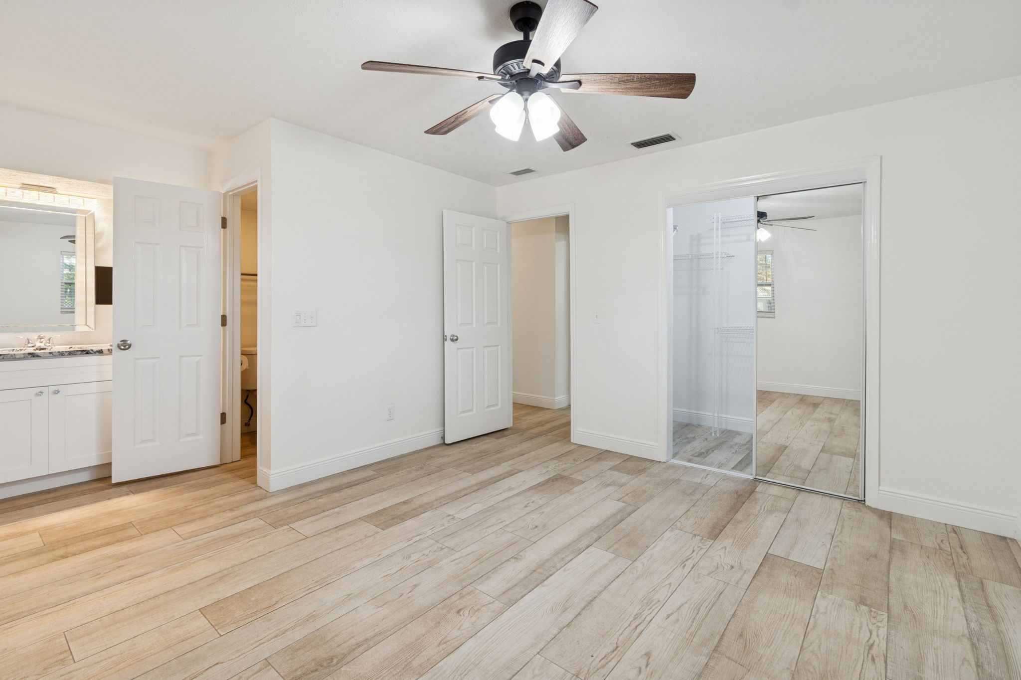 Tampa, Florida, 33637, United States, 4 Bedrooms Bedrooms, ,3 BathroomsBathrooms,Residential,For Sale,2012054