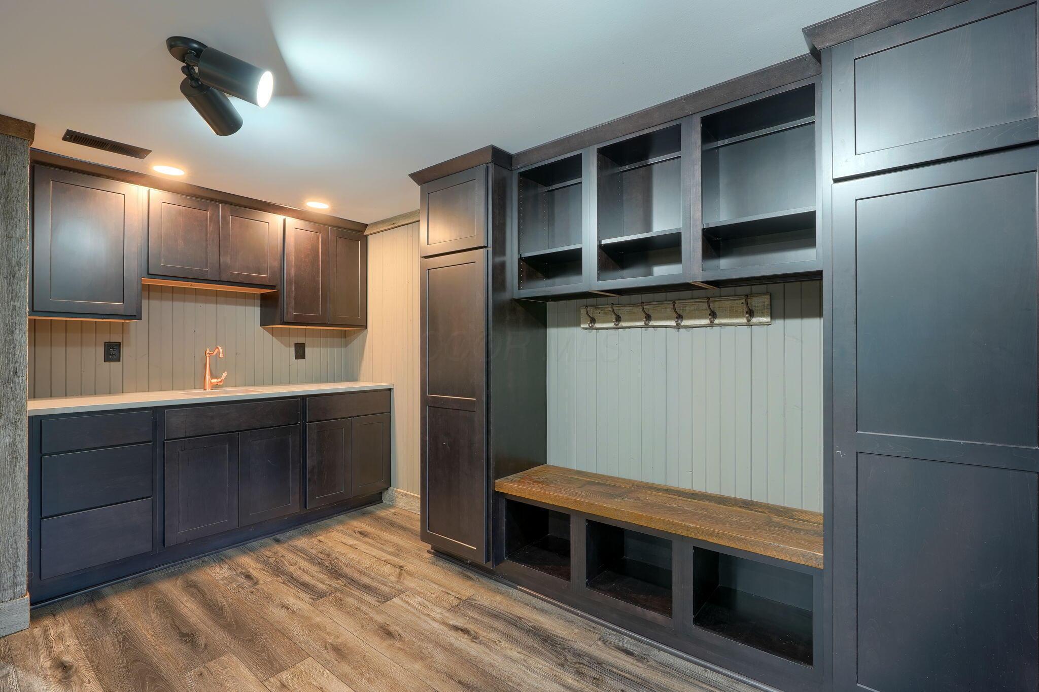 Logan, Ohio, 43138, United States, 3 Bedrooms Bedrooms, ,4 BathroomsBathrooms,Residential,For Sale,2003471