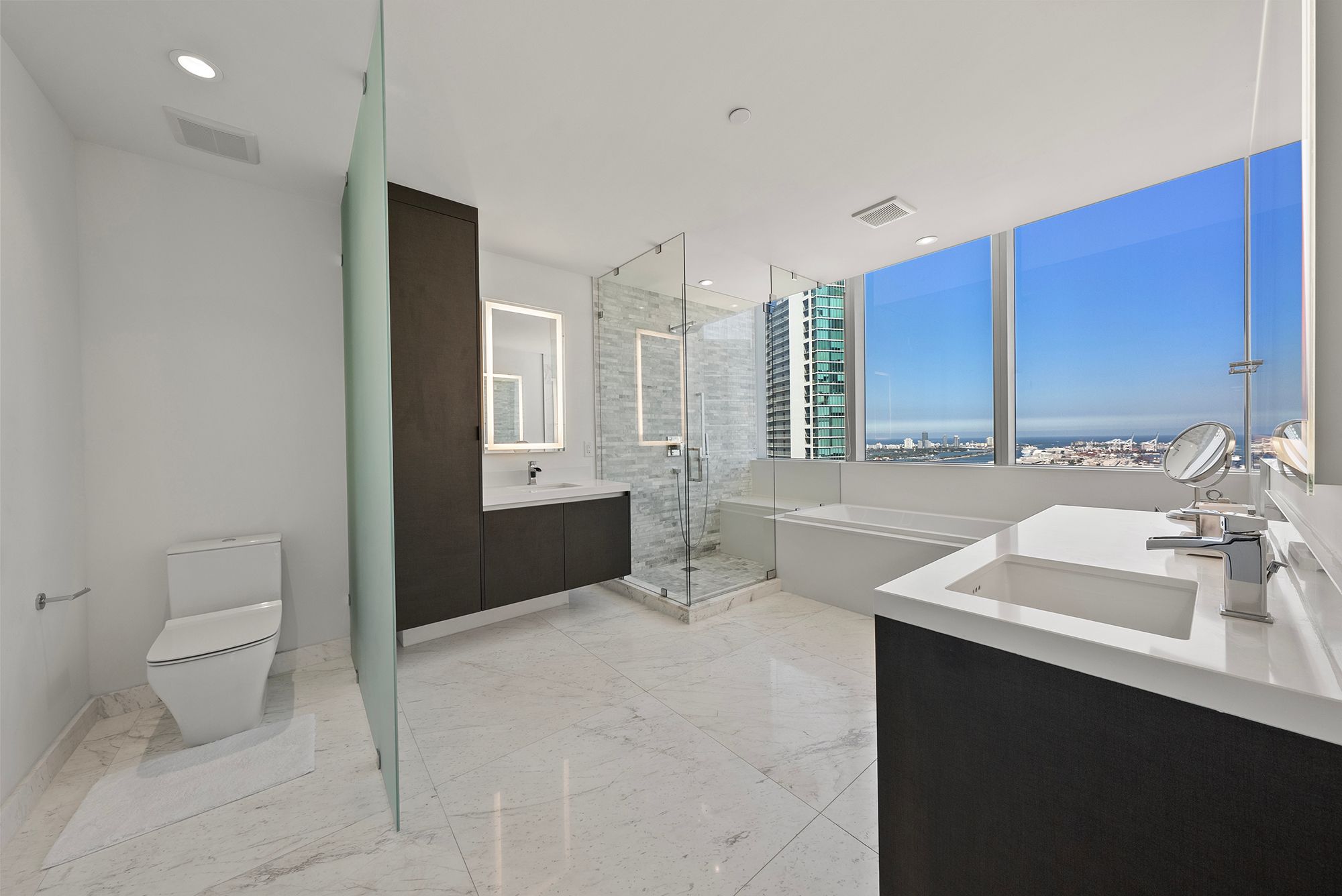  851 NE 1st Ave, Miami, FL, 33132 - 物件實景