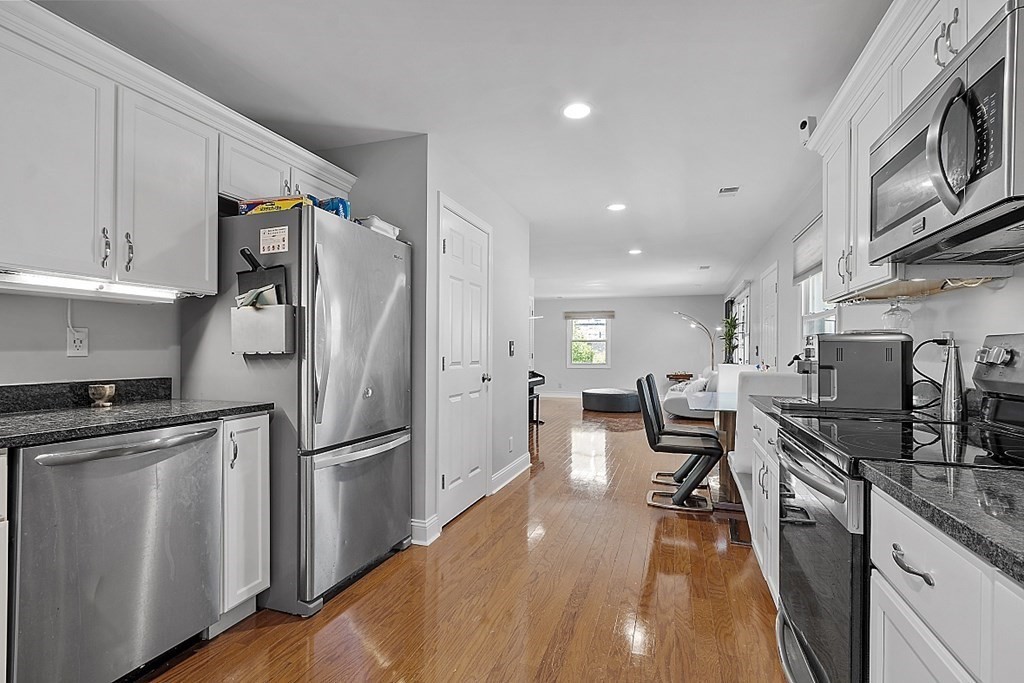 24 Lewis Rd Unit 11, Bedford, Massachusetts, 01730, United States, 3 Bedrooms Bedrooms, ,2 BathroomsBathrooms,Residential,For Sale,24 Lewis Rd Unit 11,1663770