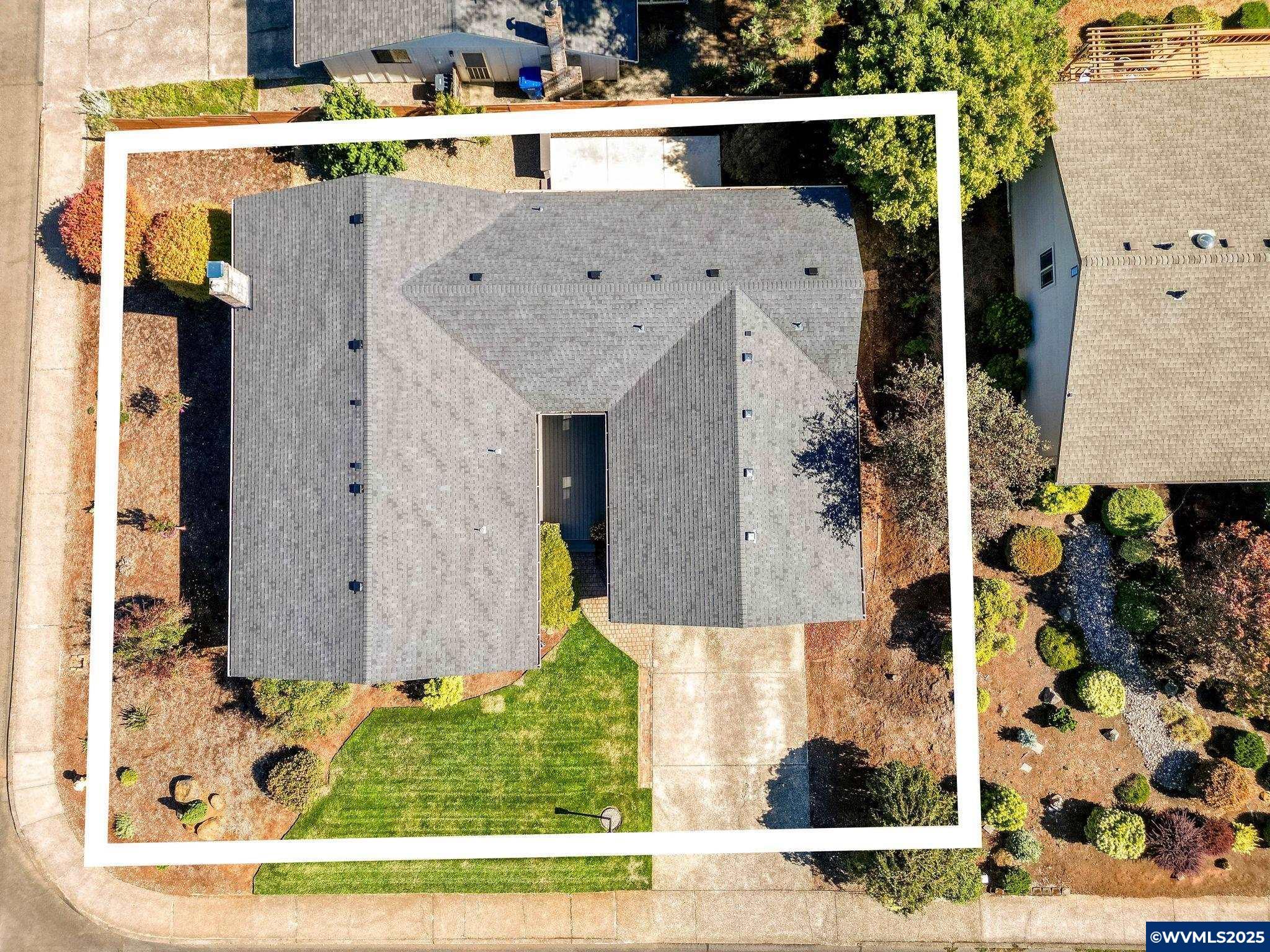 Salem, Oregon, 97304, United States, 3 Bedrooms Bedrooms, ,3 BathroomsBathrooms,Residential,For Sale,1967587