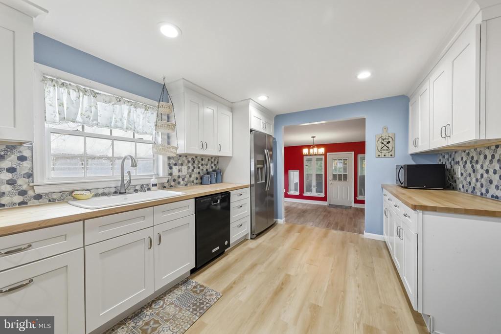 Cherry Hill, New Jersey, 08034, United States, 4 Bedrooms Bedrooms, ,4 BathroomsBathrooms,Residential,For Sale,1990479