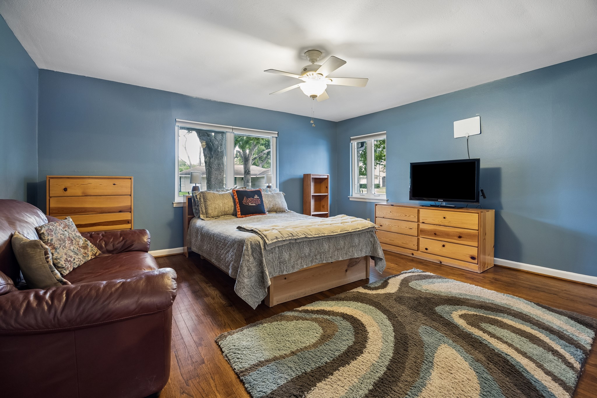  3427 Gannett Street - 物件實景