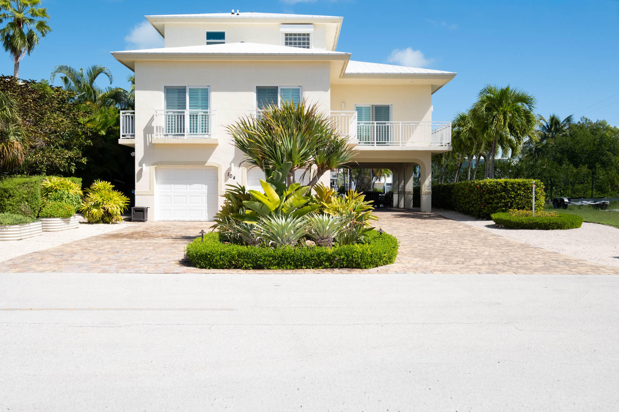 ISLAMORADA, Florida, 33036, United States, 3 Bedrooms Bedrooms, ,2 BathroomsBathrooms,Residential,For Sale,1987707