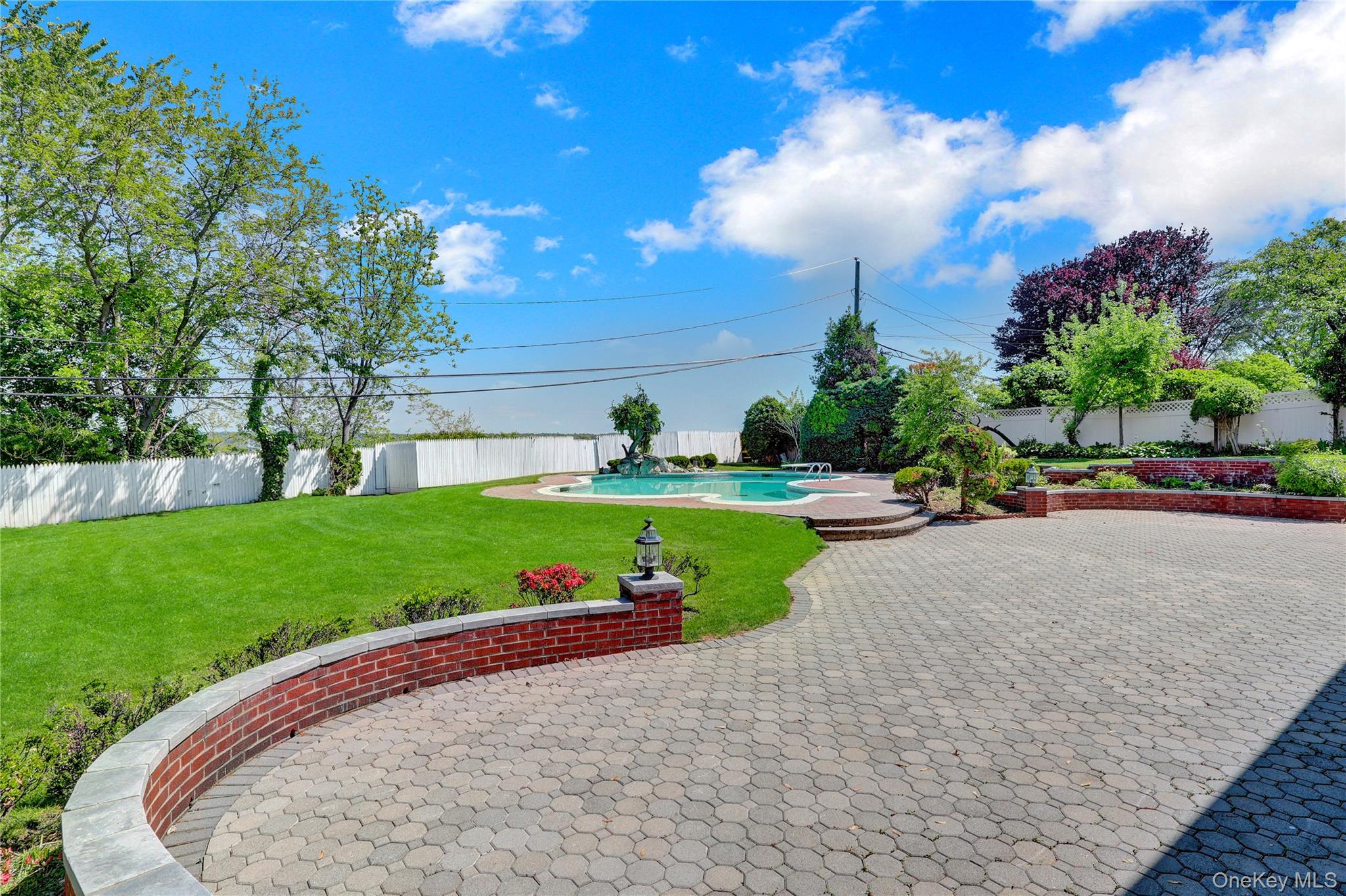  52 Woodland Road, Roslyn, NY 11576 - 物件實景