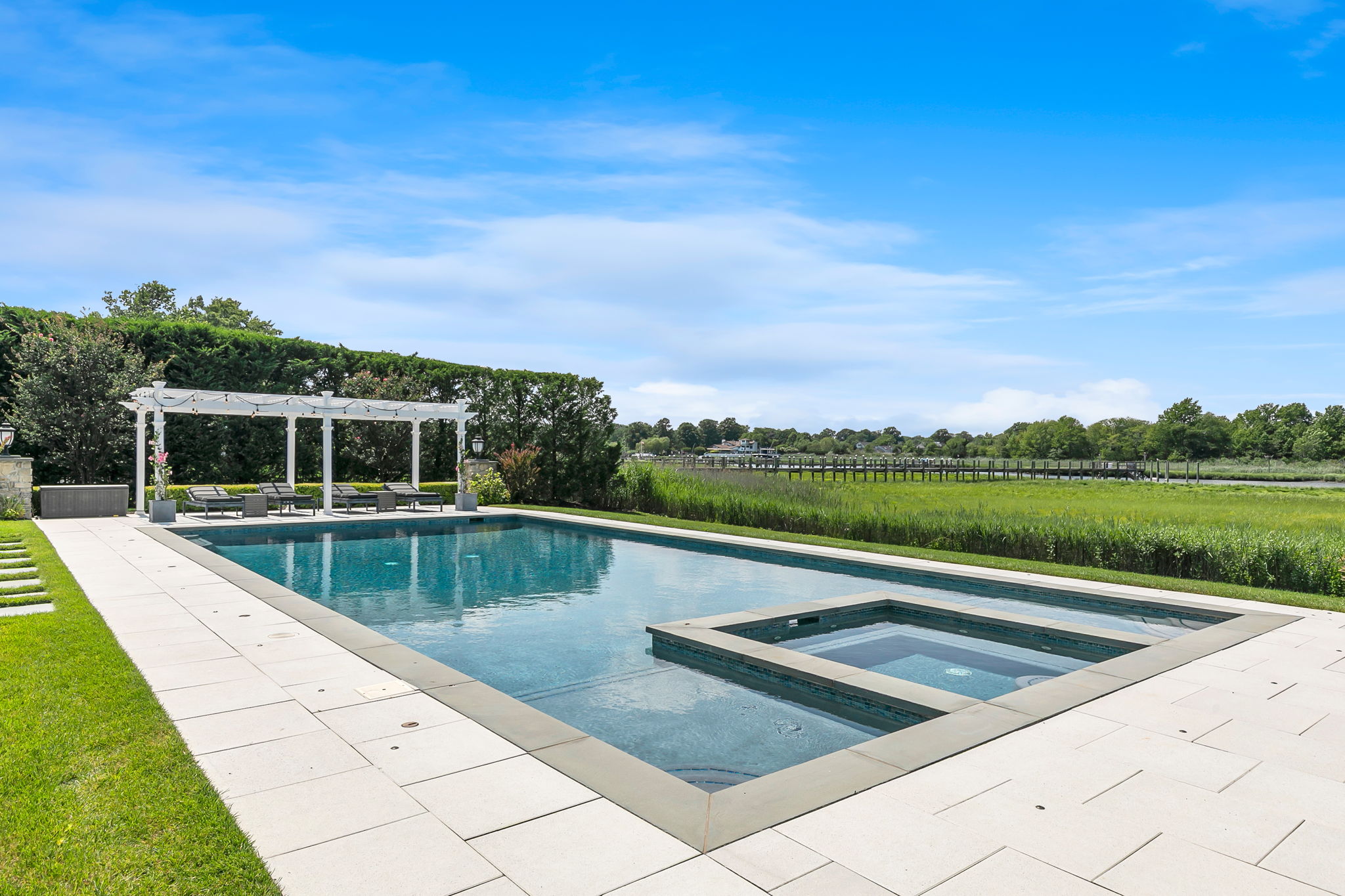  Experience the pinnacle of waterfront living. - 物件實景