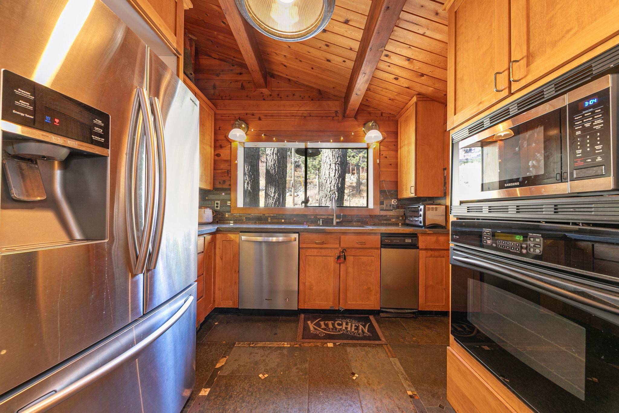 Truckee, California, 96161, United States, 4 Bedrooms Bedrooms, ,3 BathroomsBathrooms,Residential,For Sale,1998817