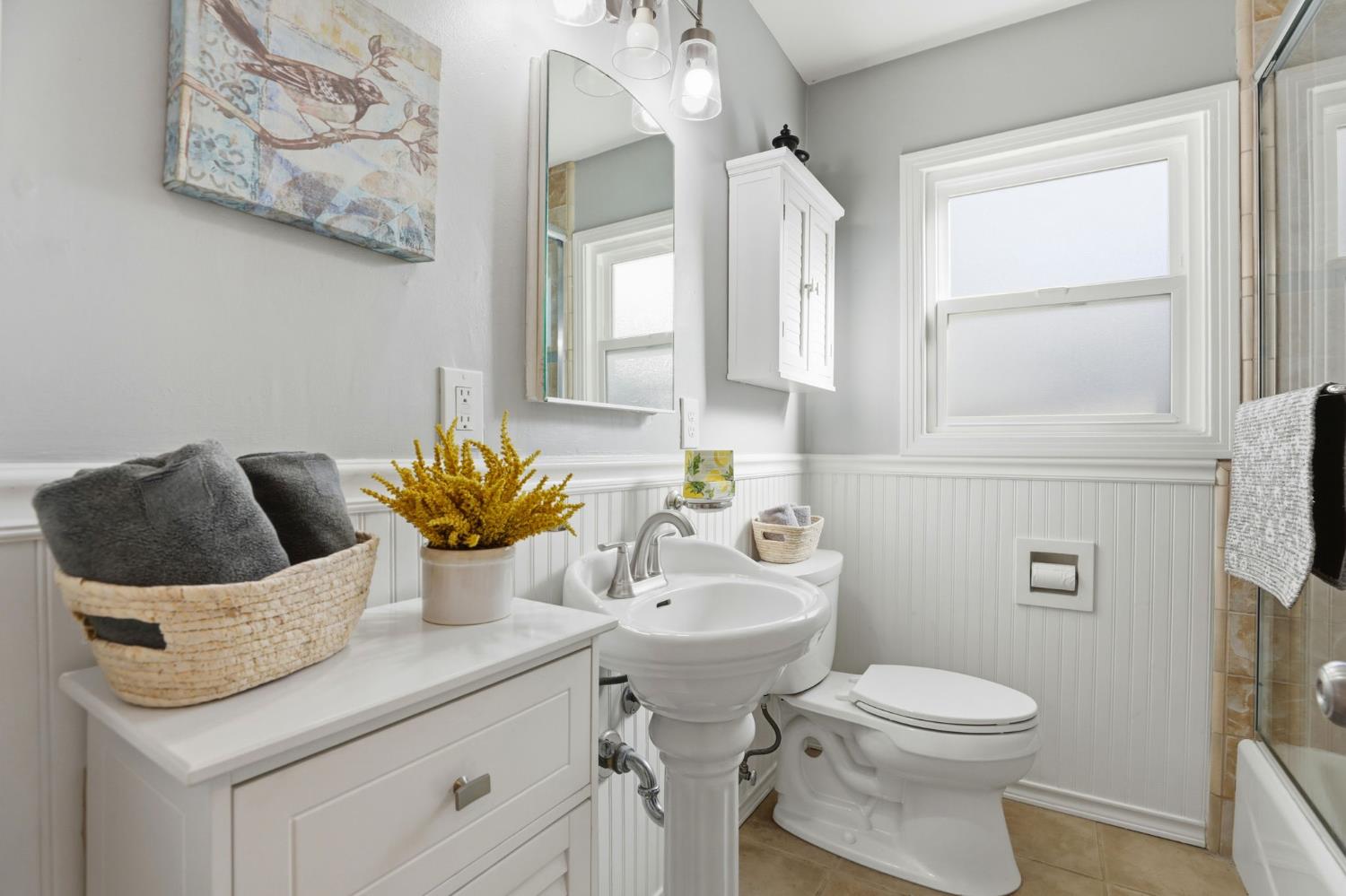 Sacramento, California, 95818, United States, 3 Bedrooms Bedrooms, ,1 BathroomBathrooms,Residential,For Sale,1989642