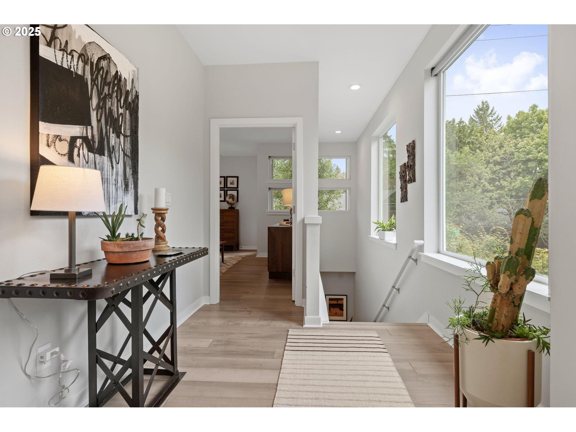 Portland, Oregon, 97211, United States, 3 Bedrooms Bedrooms, ,2 BathroomsBathrooms,Residential,For Sale,1926283