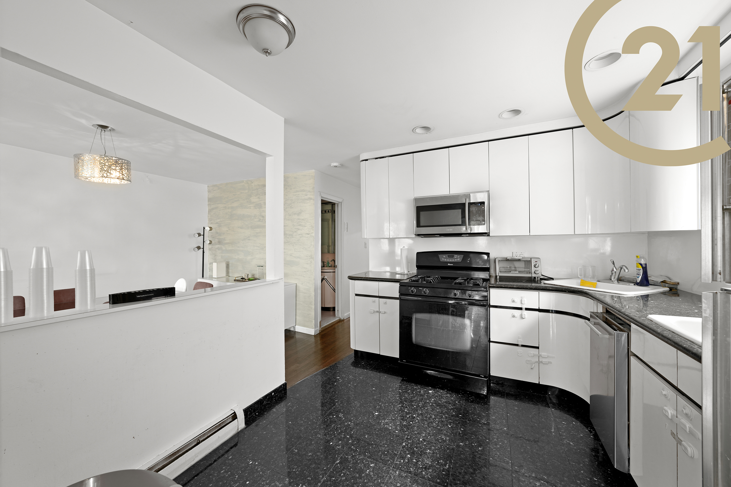 Brooklyn, New York, 11230, United States, 8 Bedrooms Bedrooms, ,6 BathroomsBathrooms,Residential,For Sale,1982409