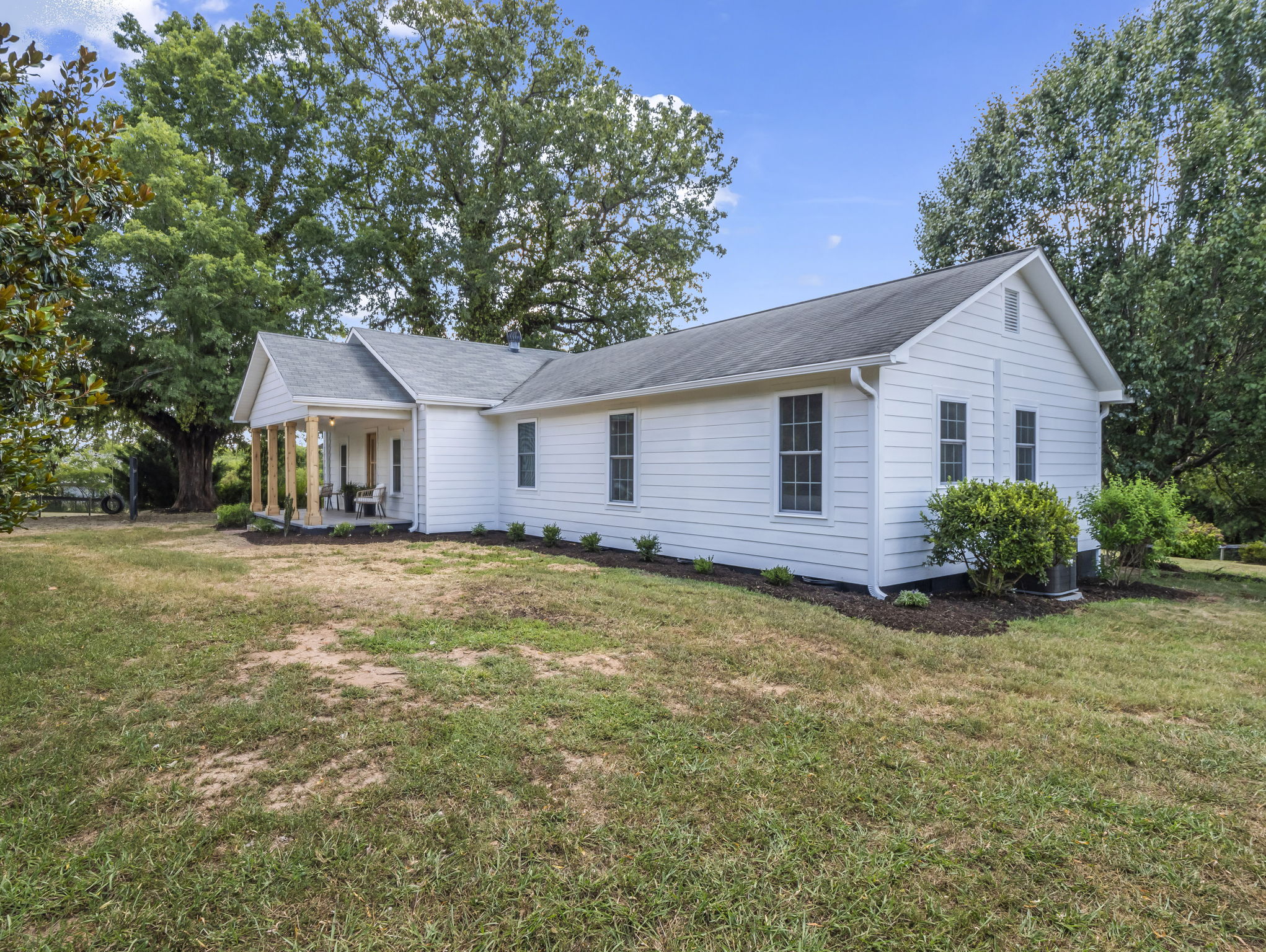 Tryon, North Carolina, 28782, United States, 3 Bedrooms Bedrooms, ,2 BathroomsBathrooms,Residential,For Sale,1927809