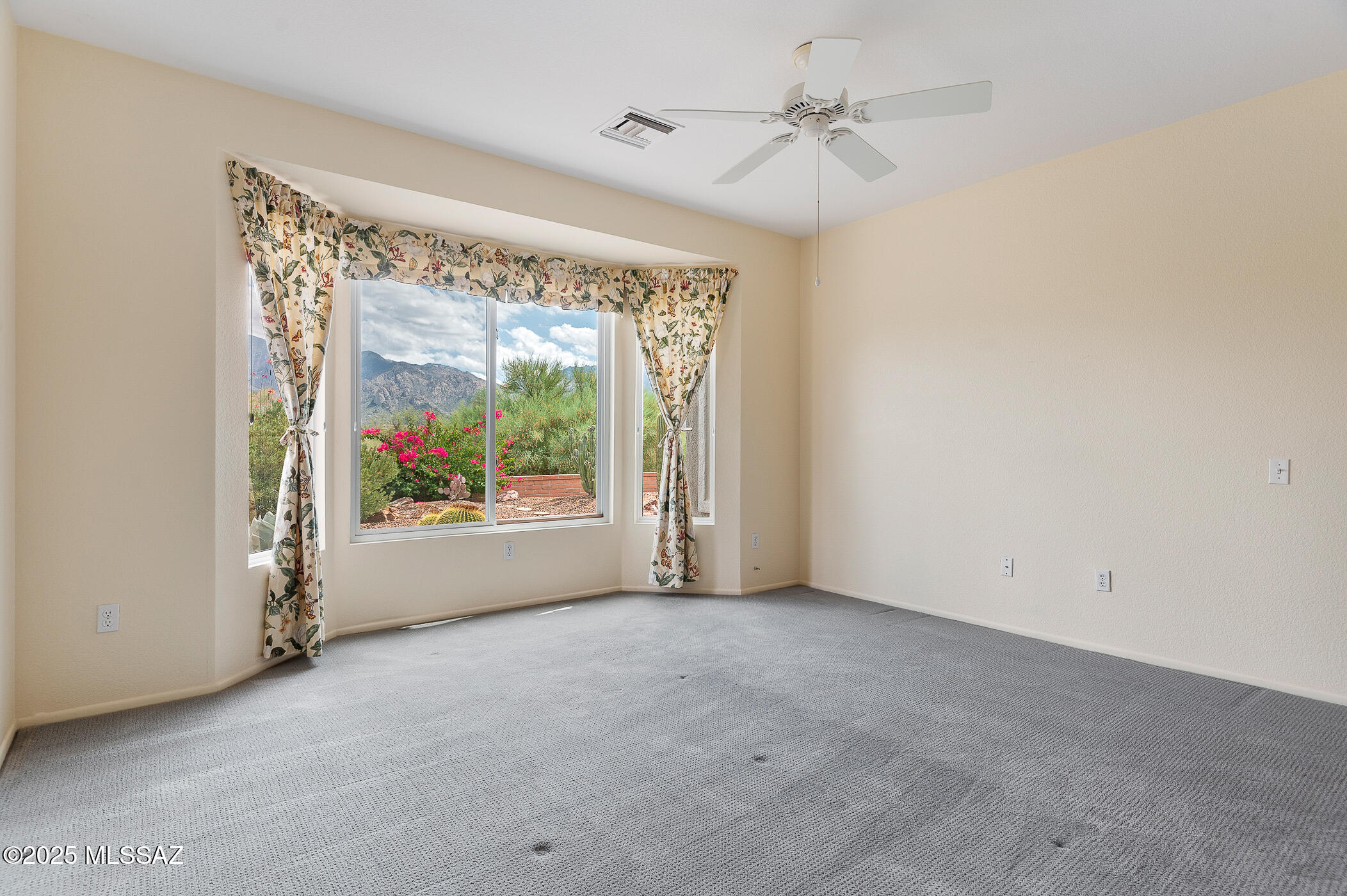 Oro Valley, Arizona, 85755, United States, 2 Bedrooms Bedrooms, ,2 BathroomsBathrooms,Residential,For Sale,1959033