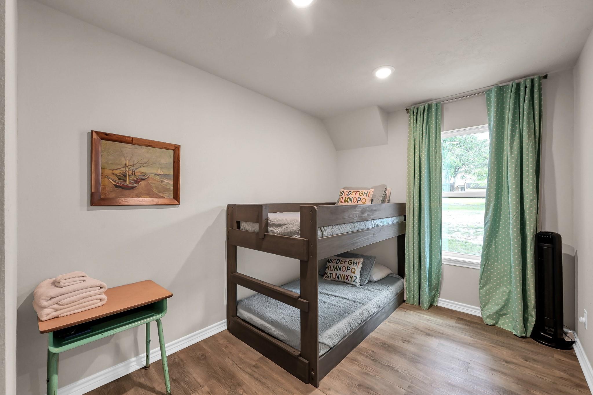 Huntsville, Texas, 77320, United States, 3 Bedrooms Bedrooms, ,2 BathroomsBathrooms,Residential,For Sale,1973925