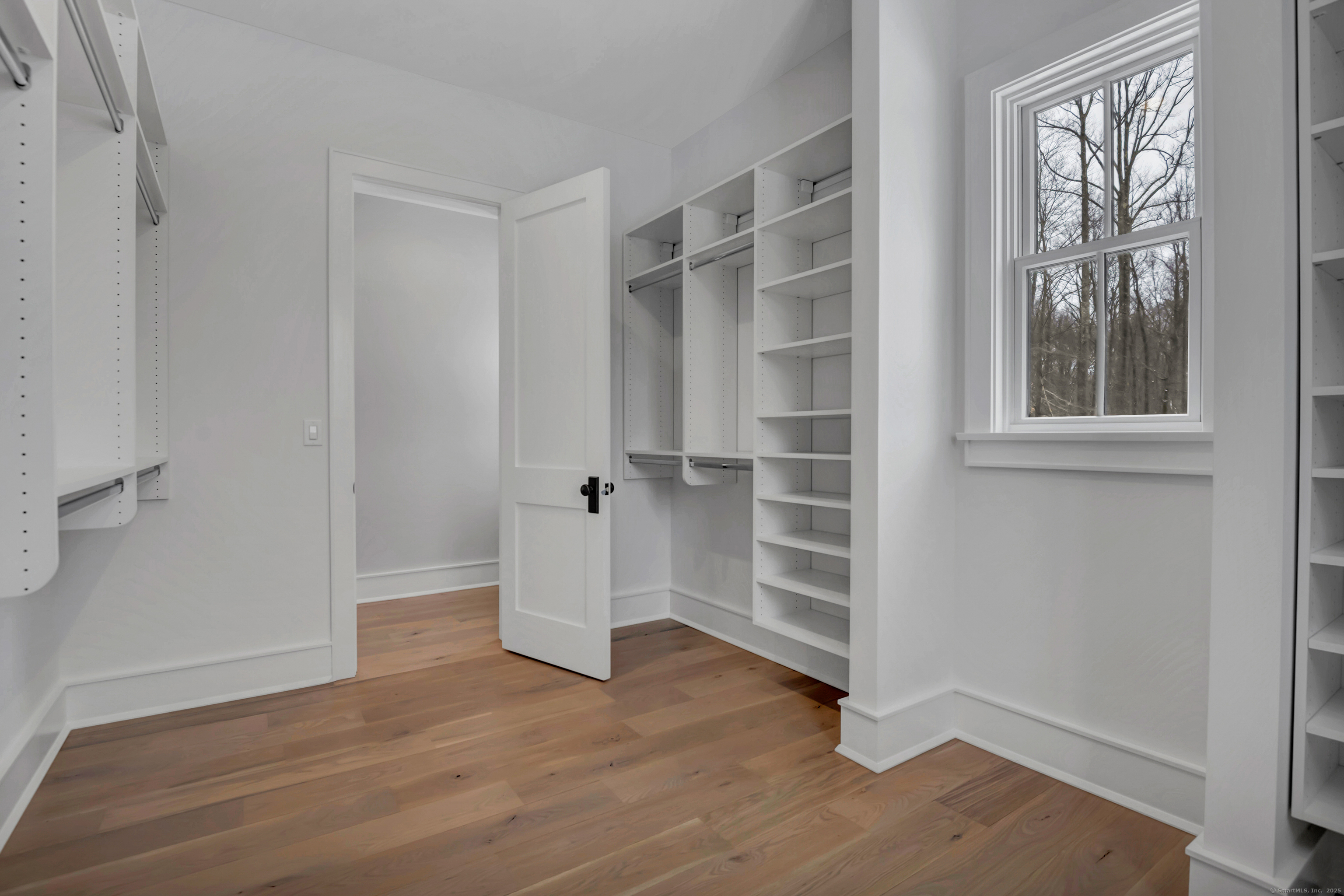 Orange, Connecticut, 06477, United States, 4 Bedrooms Bedrooms, ,5 BathroomsBathrooms,Residential,For Sale,1902233