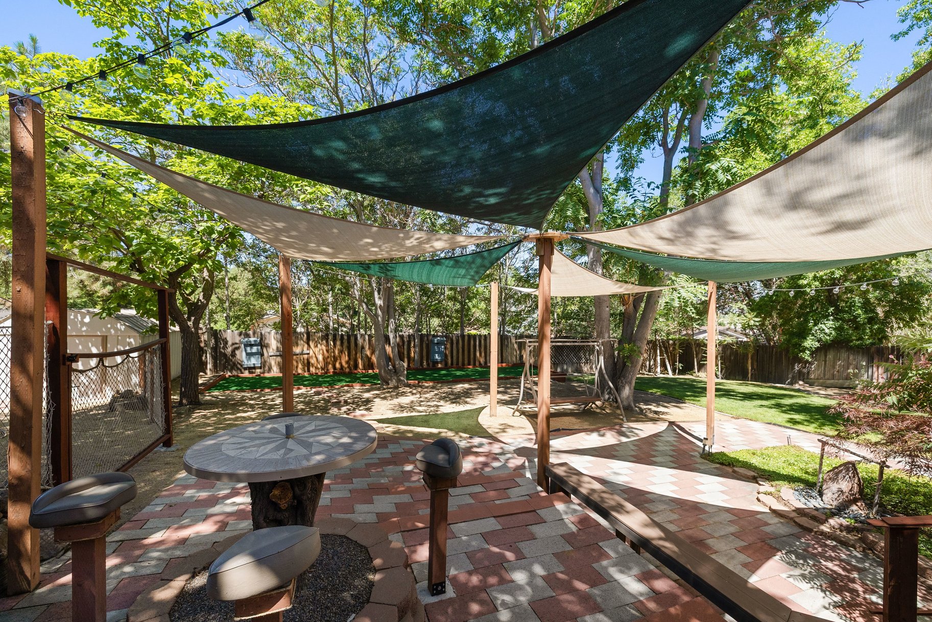  exceptional residence in a neighborhood where  homes seldom become available - 物件實景