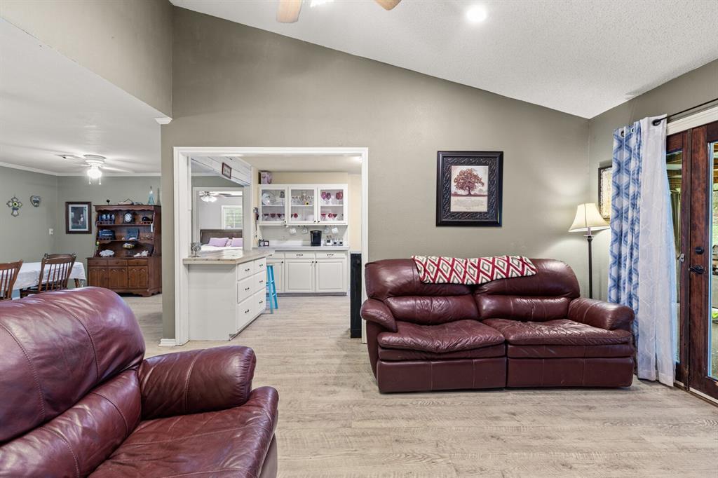 China Spring, Texas, 76633, United States, 3 Bedrooms Bedrooms, ,2 BathroomsBathrooms,Residential,For Sale,1986064