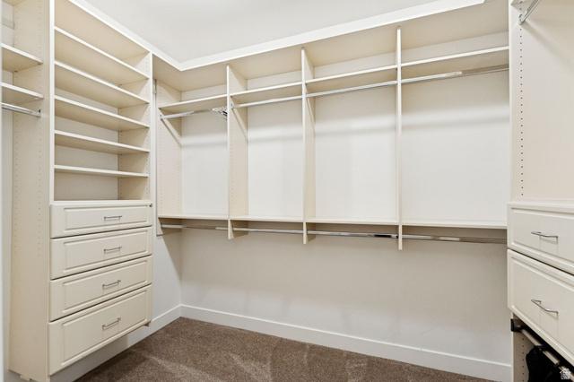 Kaysville, Utah, 84037, United States, 5 Bedrooms Bedrooms, ,4 BathroomsBathrooms,Residential,For Sale,1987115