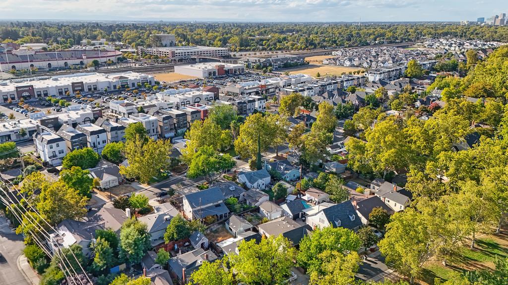 Sacramento, California, 95818, United States, 3 Bedrooms Bedrooms, ,3 BathroomsBathrooms,Residential,For Sale,1954862