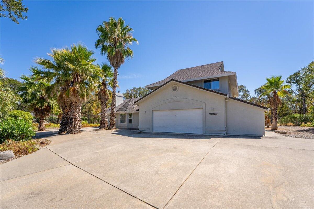 Red Bluff, California, 96080, United States, 4 Bedrooms Bedrooms, ,4 BathroomsBathrooms,Residential,For Sale,1905885