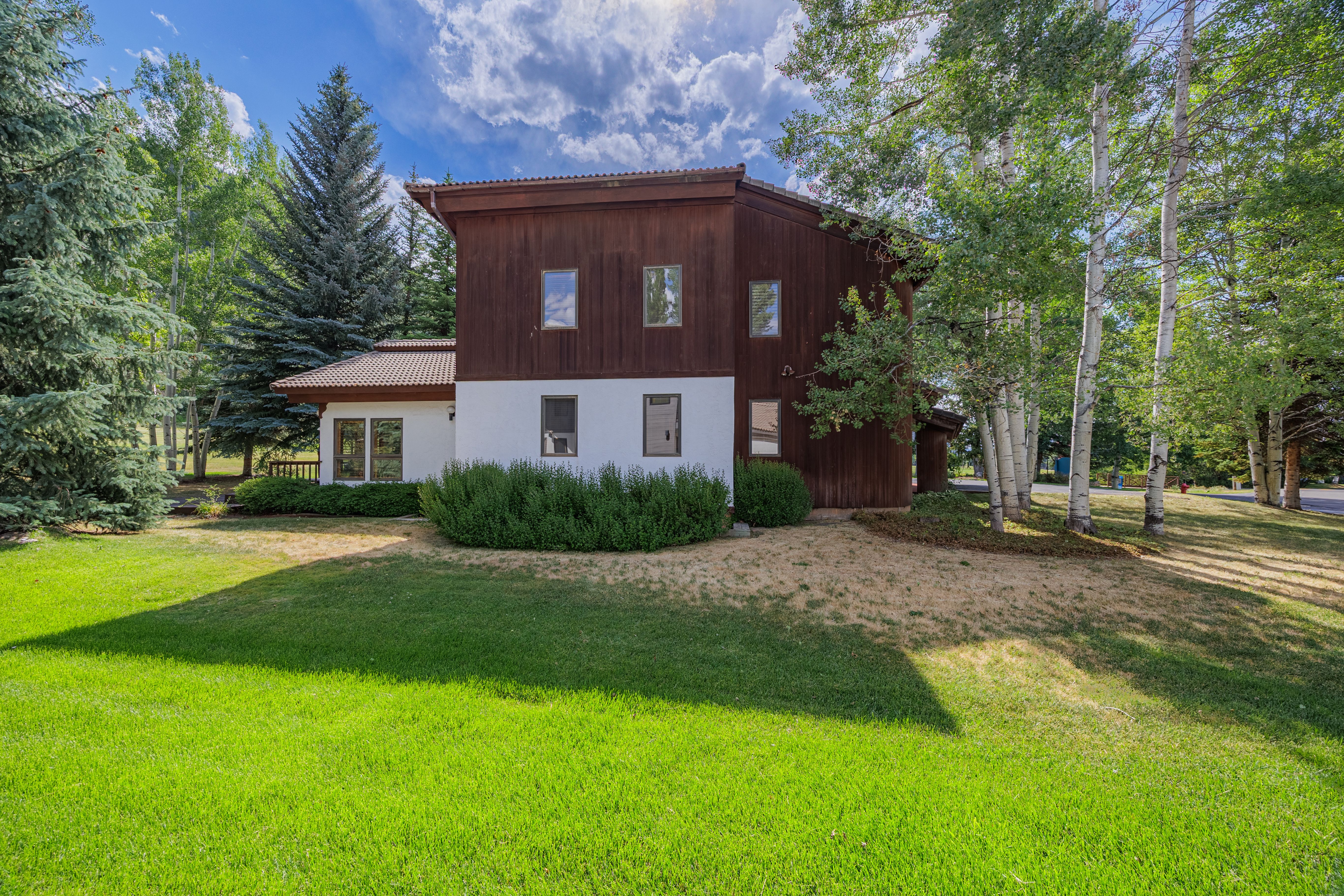  Mountain Residence Positioned at the 13th Fairway of the EagleVail Golf Course - 物件實景