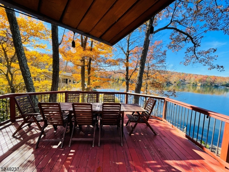 Vernon, New Jersey, 07422, United States, 3 Bedrooms Bedrooms, ,2 BathroomsBathrooms,Residential,For Sale,1851116