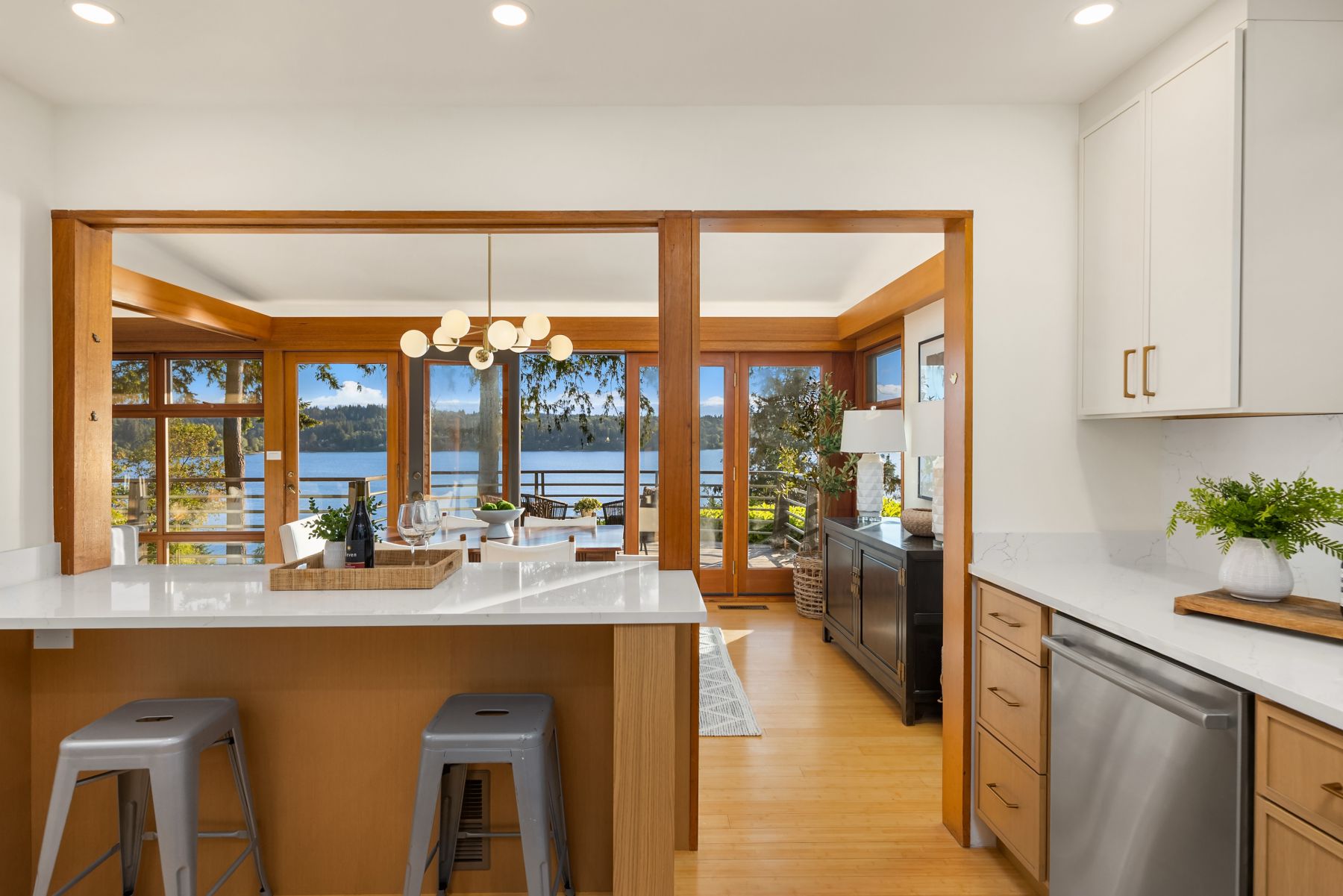  9453 Olympus Beach Rd NE, Bainbridge Island, WA 98110 - 物件實景