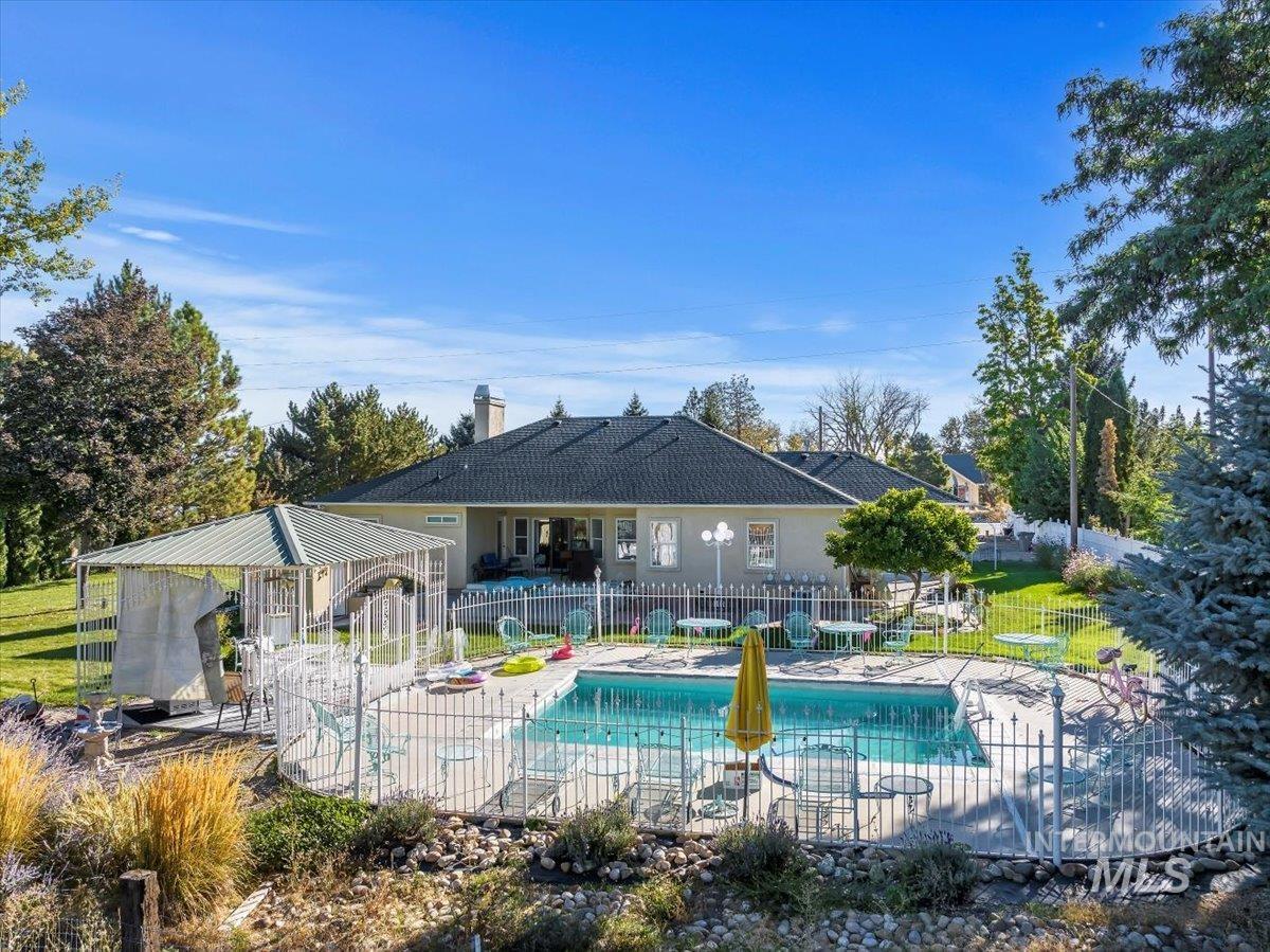 Nampa, Idaho, 83686-8635, United States, 4 Bedrooms Bedrooms, ,4 BathroomsBathrooms,Residential,For Sale,1907739