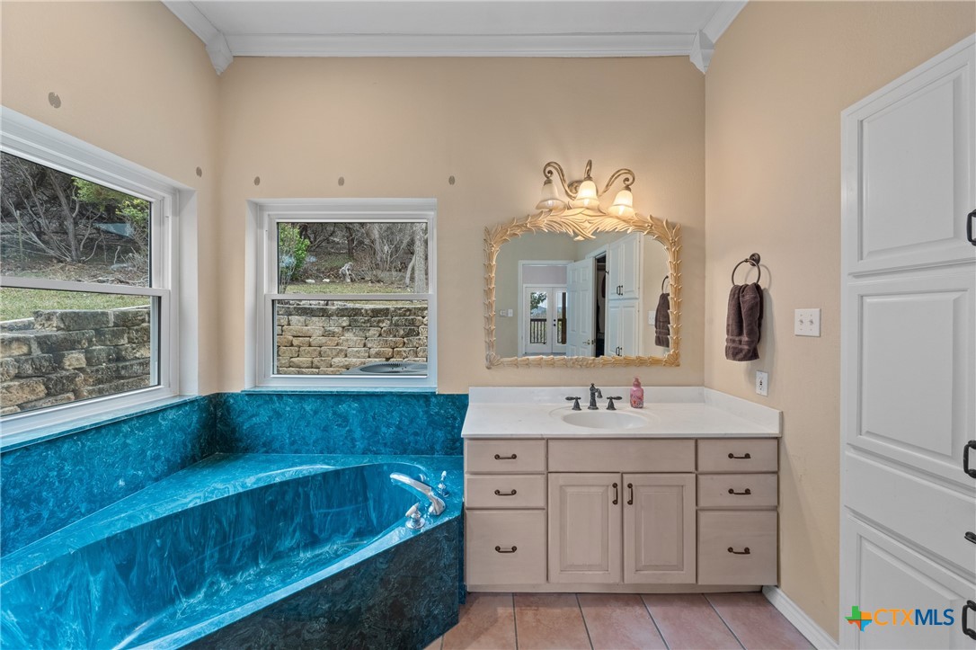 Belton, Texas, 76513, United States, 4 Bedrooms Bedrooms, ,3 BathroomsBathrooms,Residential,For Sale,1989354