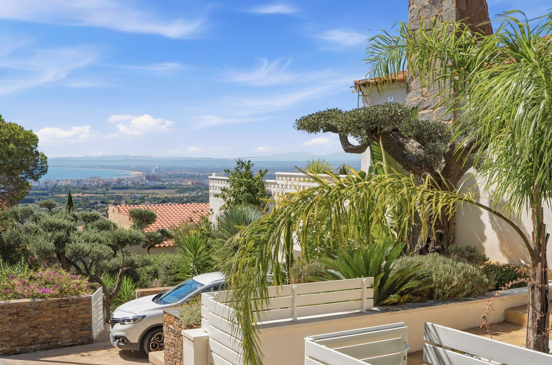  Contemporary villa with pool and panoramic views of Roses Bay - 物件實景