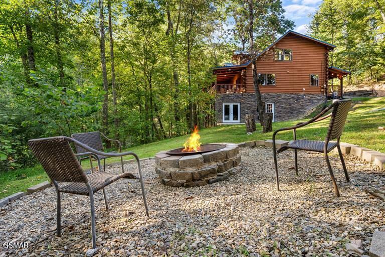 Sevierville, Tennessee, 37876, United States, 2 Bedrooms Bedrooms, ,4 BathroomsBathrooms,Residential,For Sale,2019046