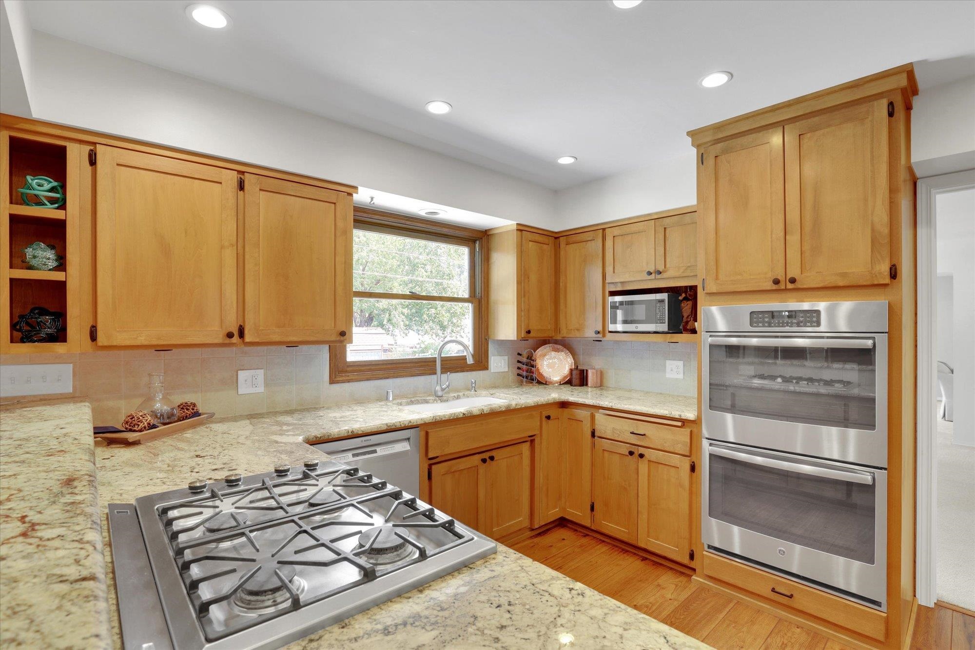 Spokane, Washington, 99203, United States, 5 Bedrooms Bedrooms, ,4 BathroomsBathrooms,Residential,For Sale,1914349