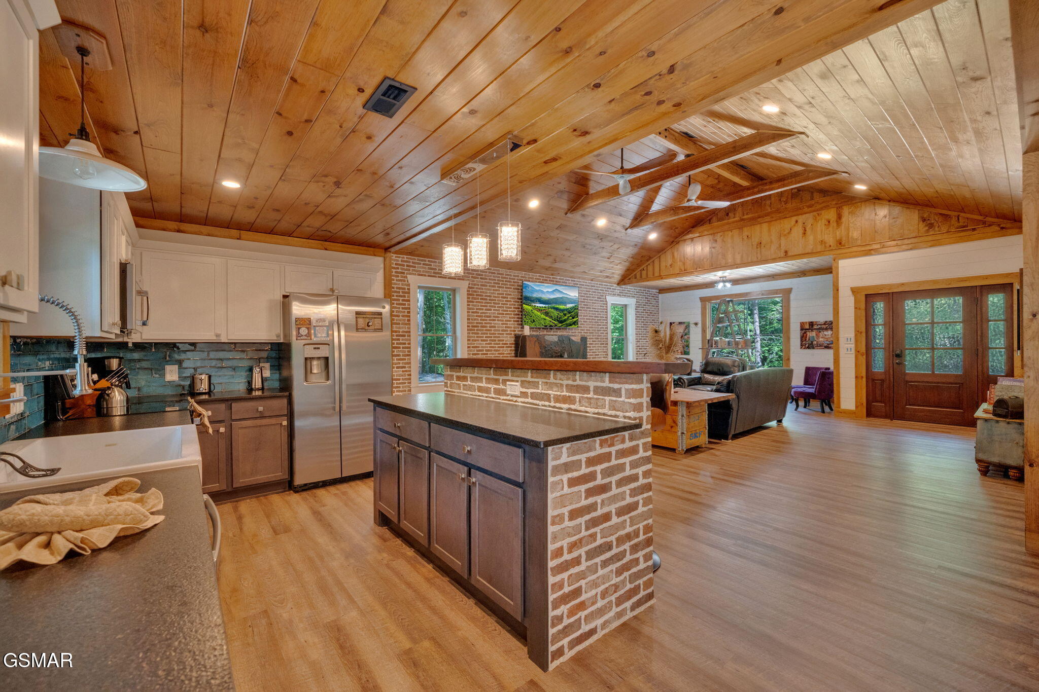 Gatlinburg, Tennessee, 37738, United States, 4 Bedrooms Bedrooms, ,5 BathroomsBathrooms,Residential,For Sale,1921348