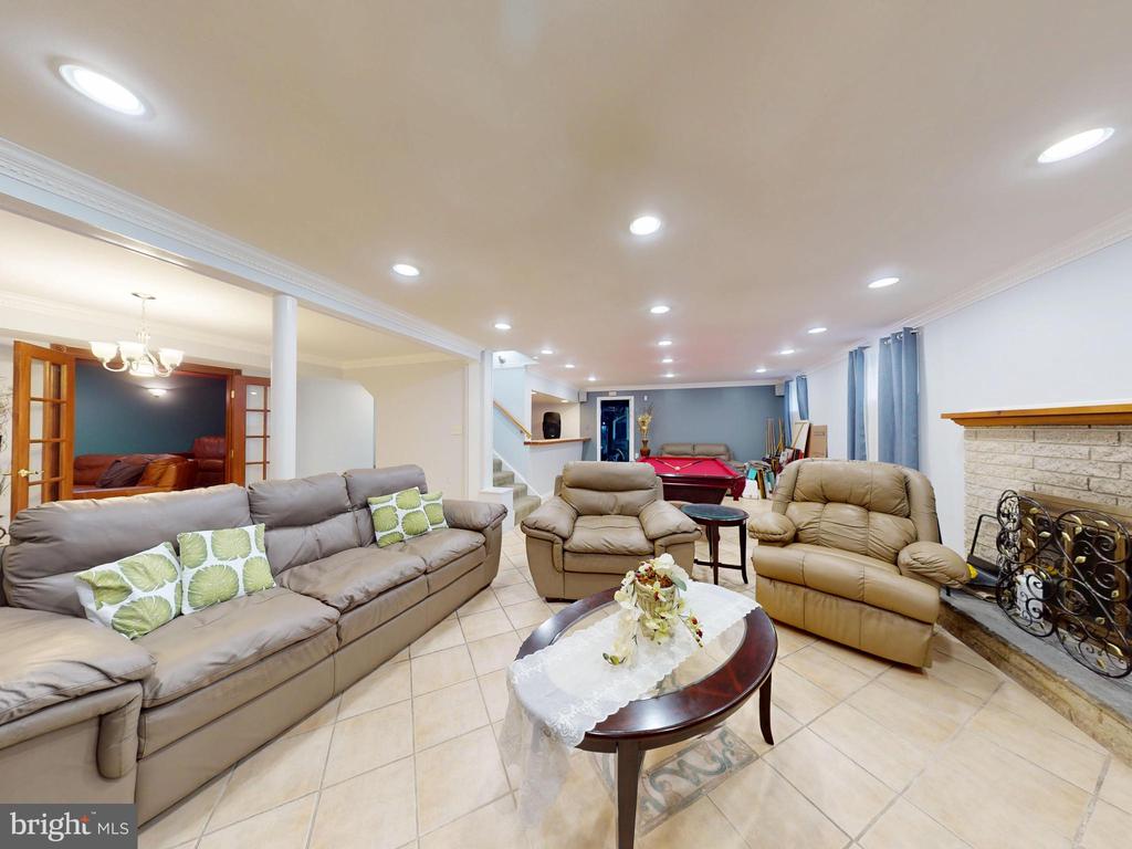 Silver Spring, Maryland, 20902, United States, 3 Bedrooms Bedrooms, ,3 BathroomsBathrooms,Residential,For Sale,1931688