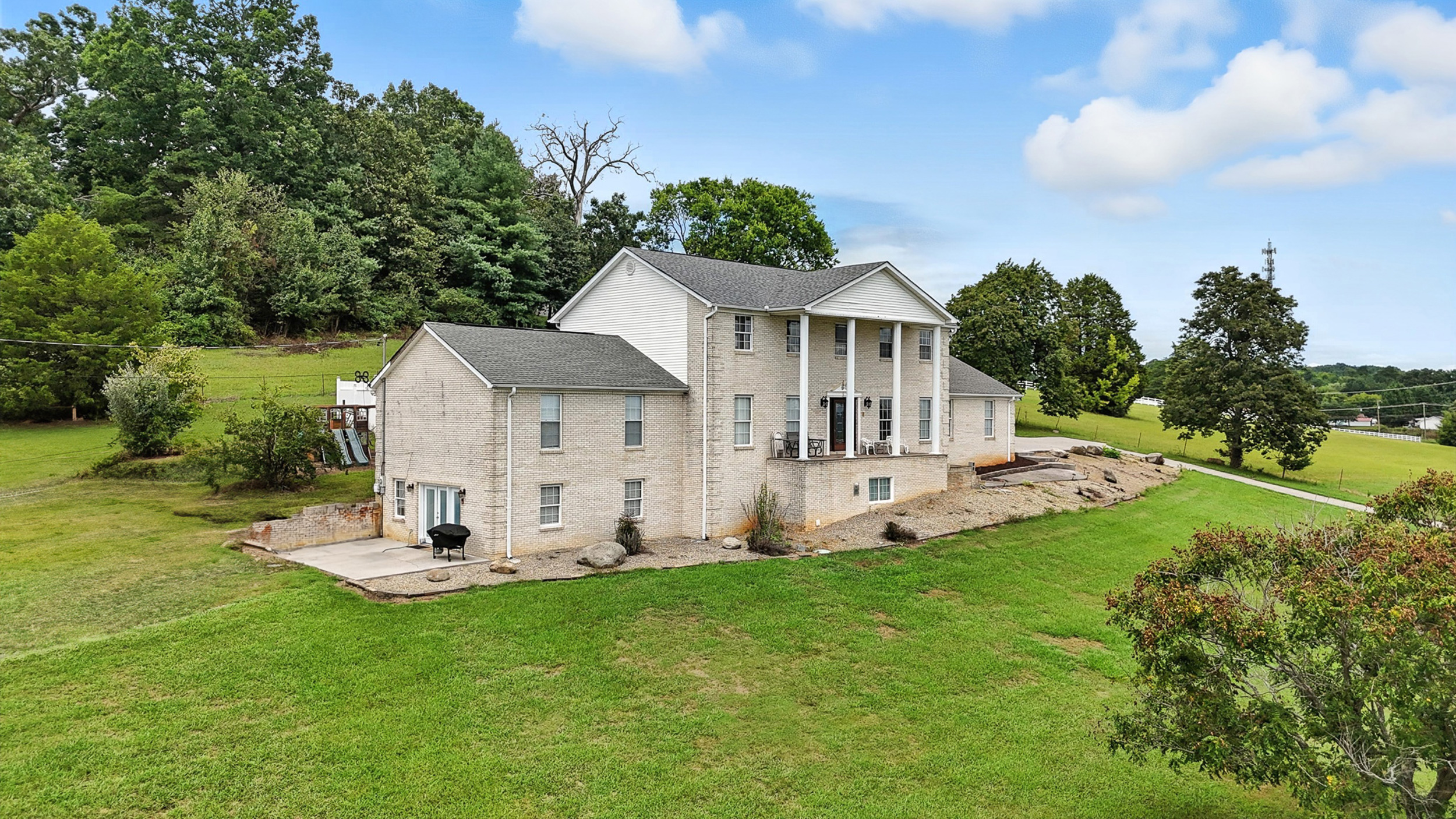 Seymour, Tennessee, 37865, United States, 8 Bedrooms Bedrooms, ,8 BathroomsBathrooms,Residential,For Sale,1904396