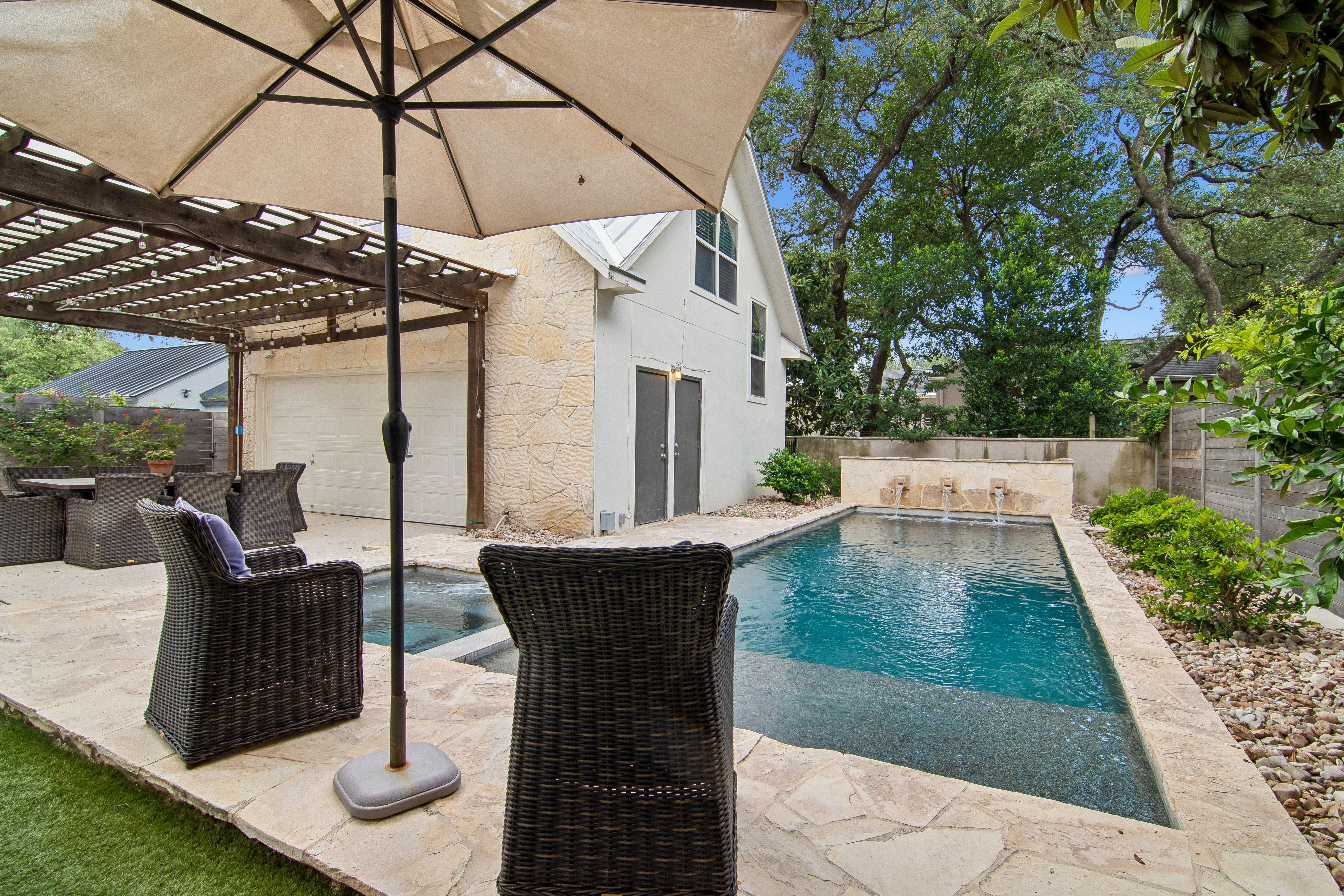  Private Estate on Oversized Alamo Heights Lot - 物件實景
