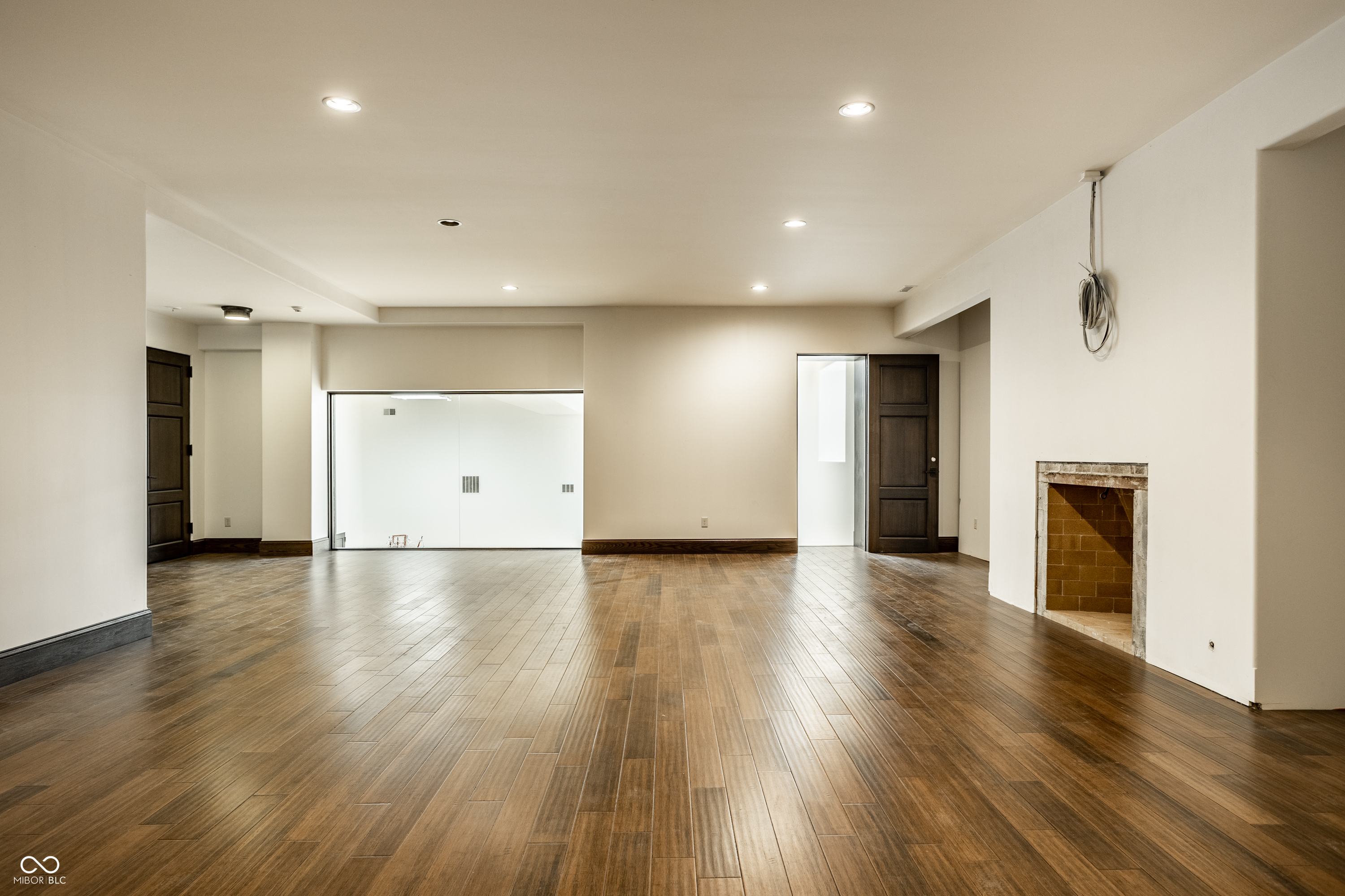 Zionsville, Indiana, 46077, United States, 5 Bedrooms Bedrooms, ,9 BathroomsBathrooms,Residential,For Sale,2012395