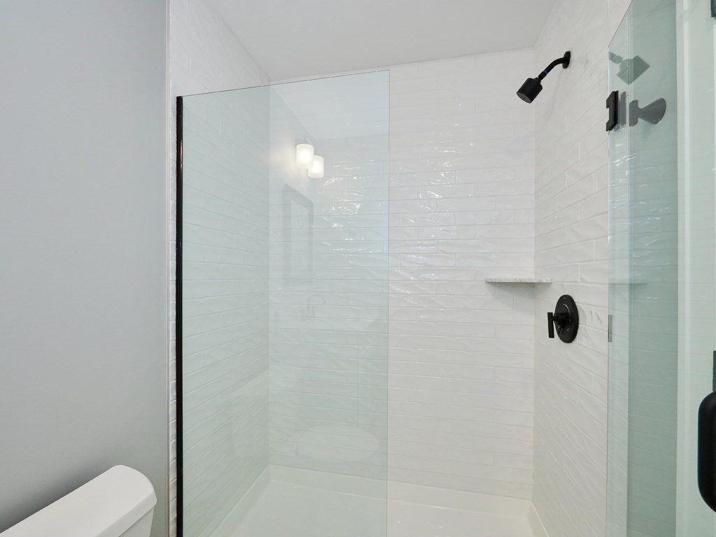 Boston, Massachusetts, 02128, United States, 2 Bedrooms Bedrooms, ,2 BathroomsBathrooms,Residential,For Sale,1868682