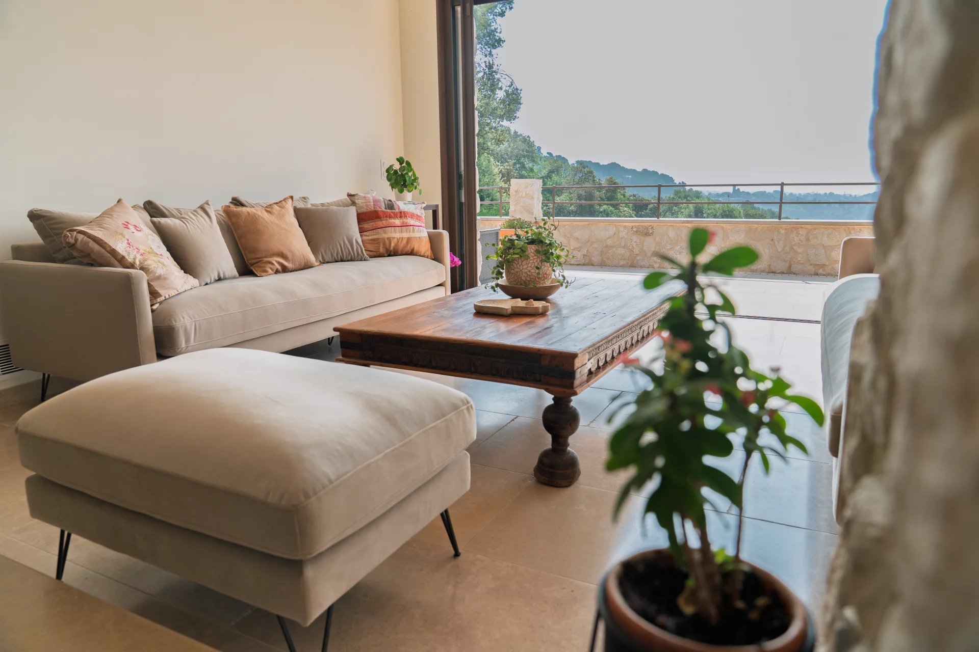 Saint-Paul-de-Vence, Provence-Alpes-Côte d’Azur, 06570, FR, 6 Bedrooms Bedrooms, ,Residential,For Sale,1988303