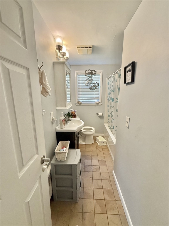 Stoughton, Massachusetts, 02072, United States, 3 Bedrooms Bedrooms, ,1 BathroomBathrooms,Residential,For Sale,1978457