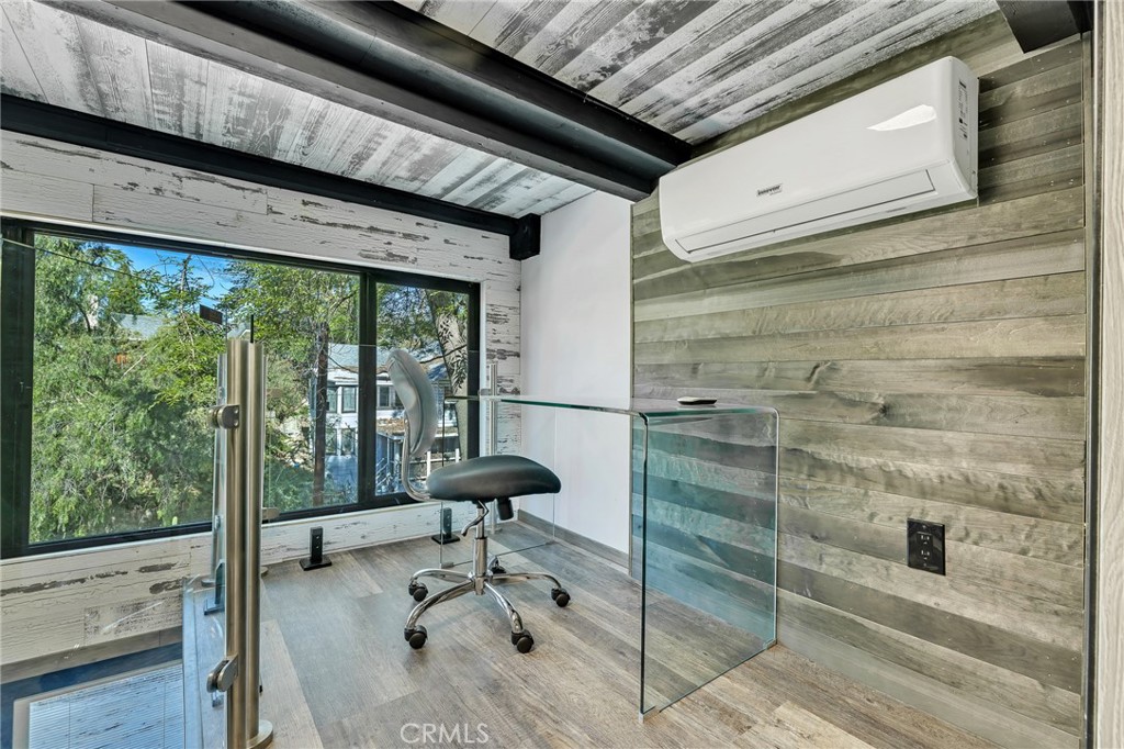 Woodland Hills, California, 91364, United States, 4 Bedrooms Bedrooms, ,2 BathroomsBathrooms,Residential,For Sale,1975100